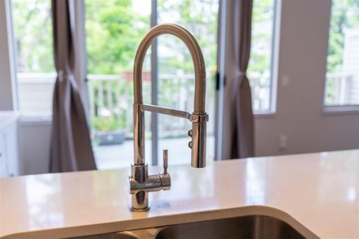 10-7500 Cumberland Street, Burnaby, BC