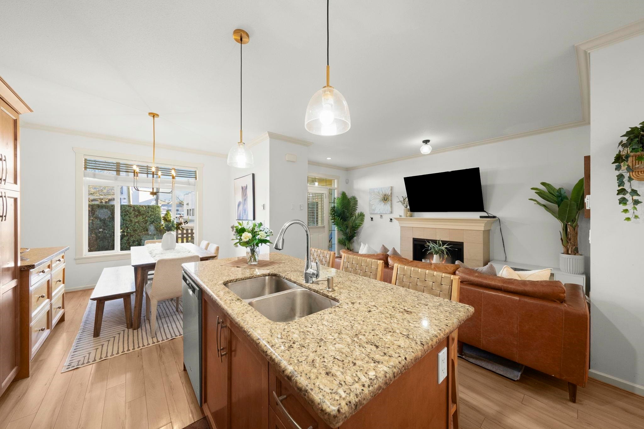 6-4887 Central Avenue, Delta, BC