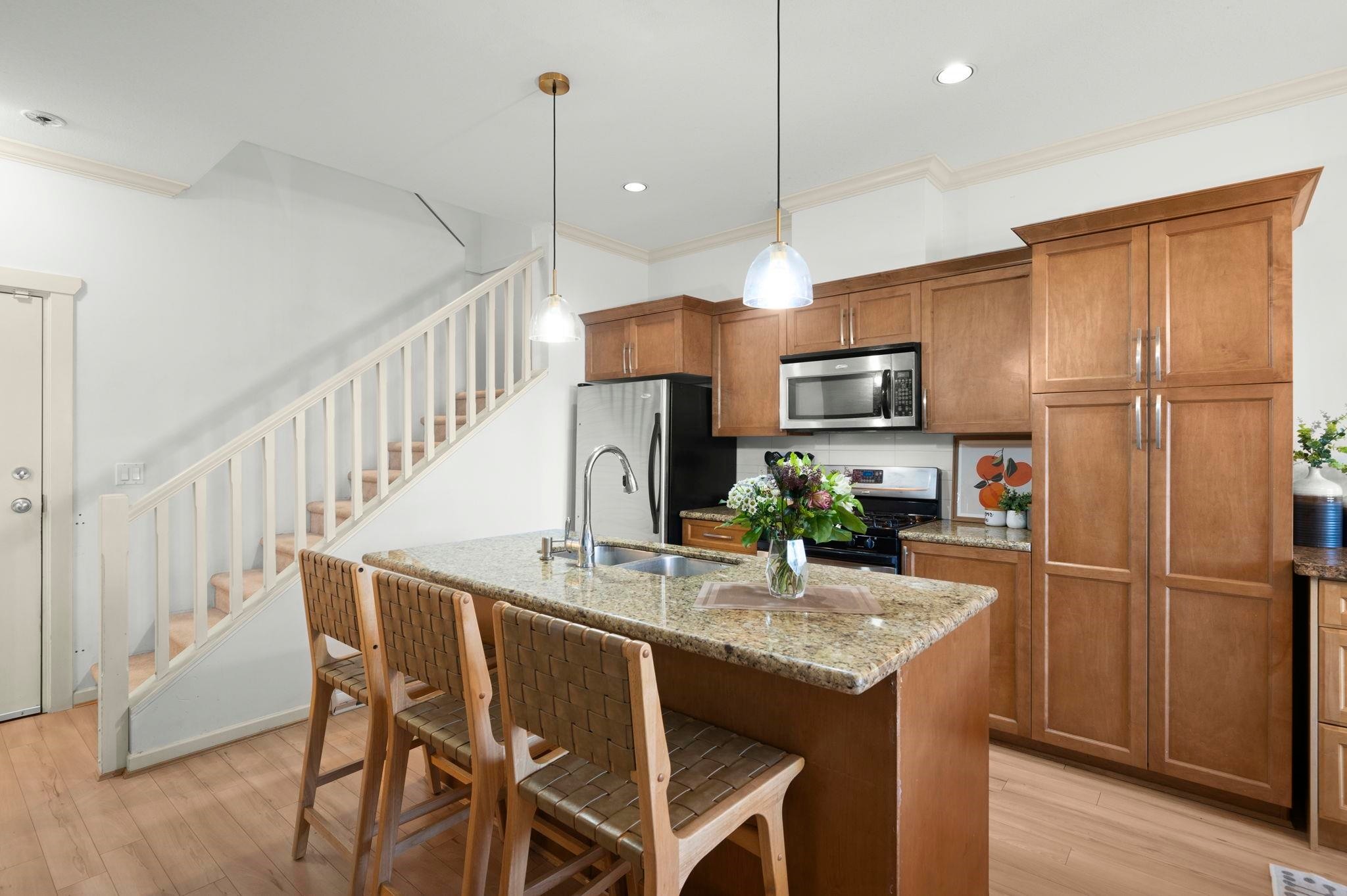 6-4887 Central Avenue, Delta, BC