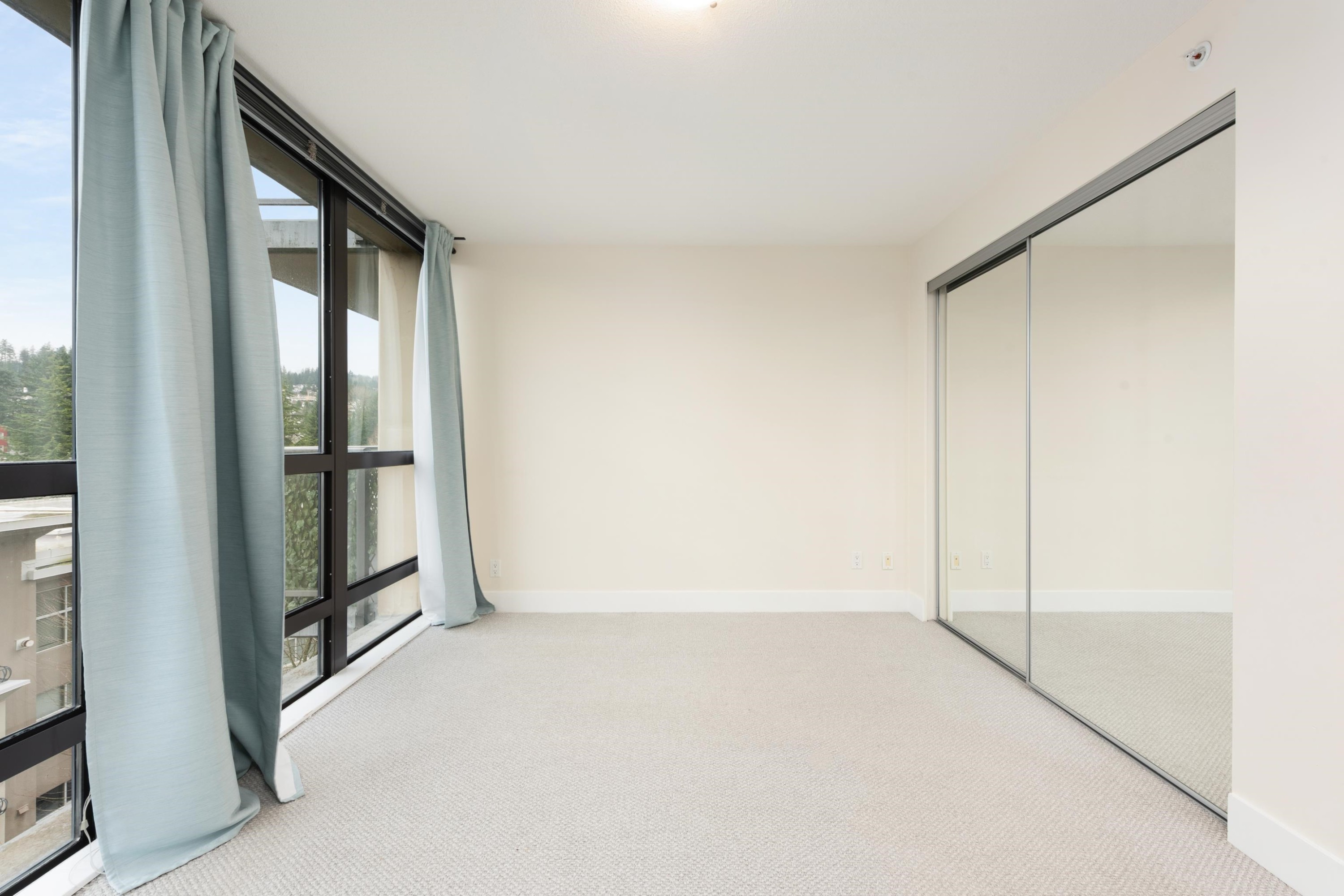 705-2959 Glen Drive, Coquitlam, BC