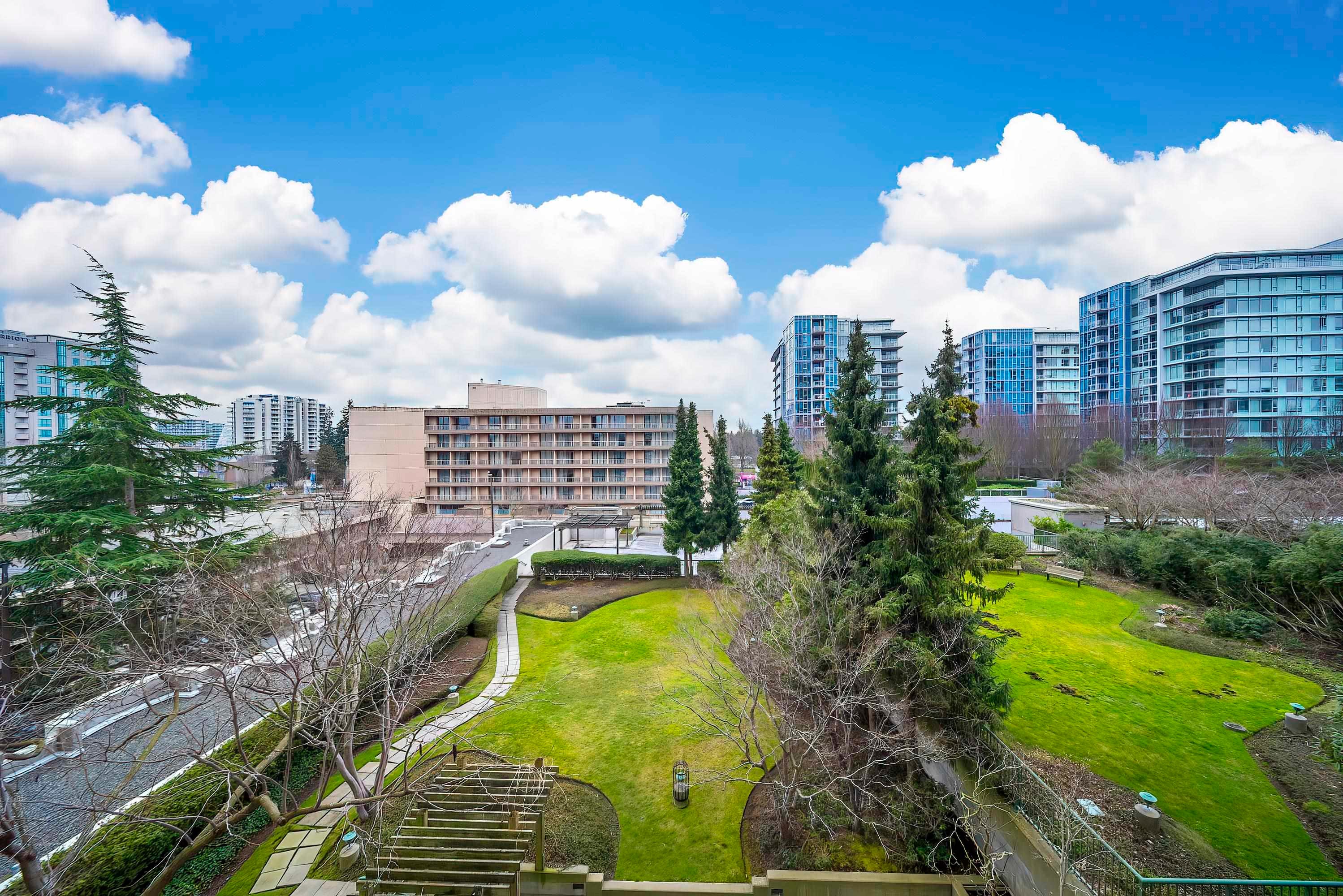 811-7380 Elmbridge Way, Richmond, BC