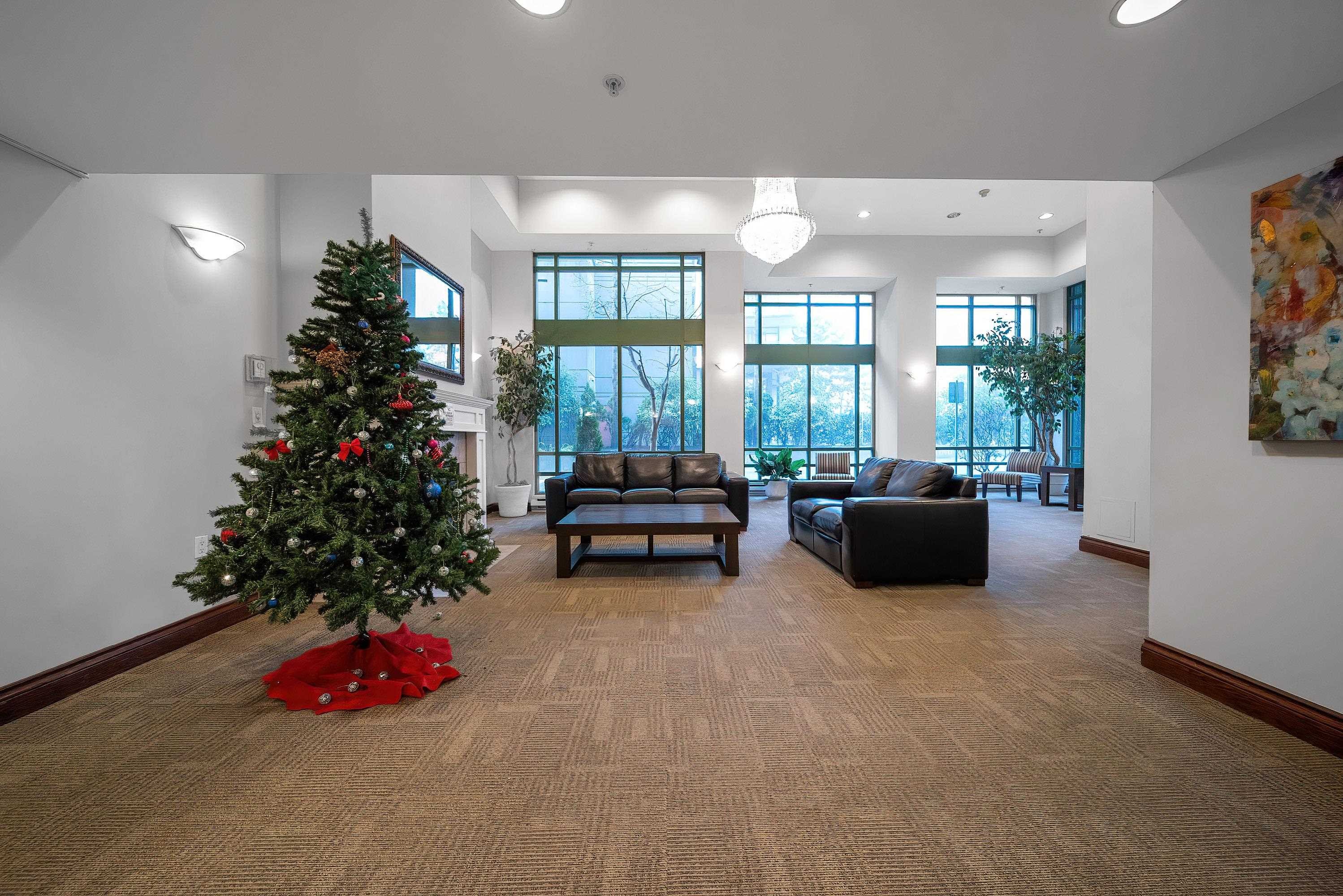 811-7380 Elmbridge Way, Richmond, BC