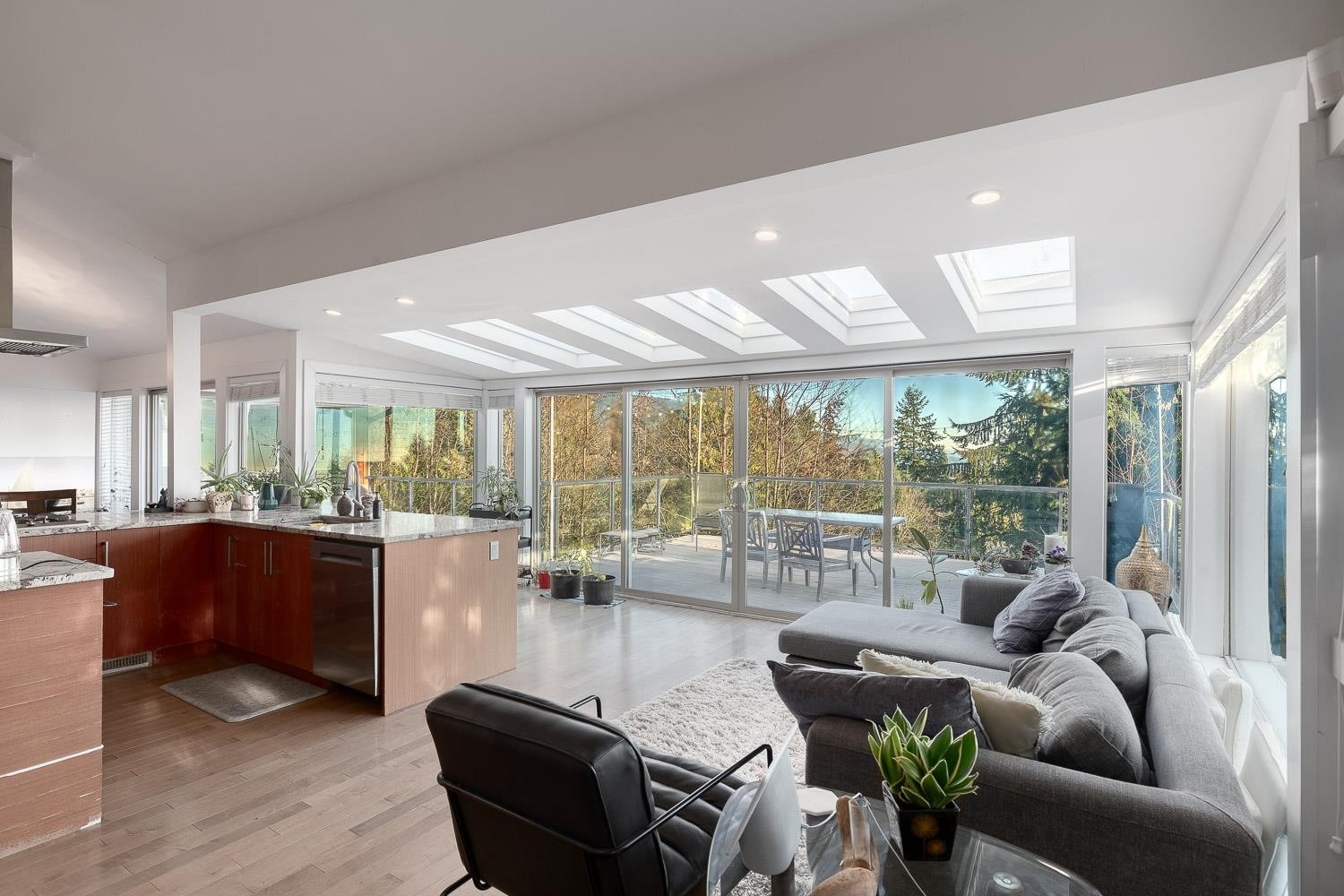 1448 Sandhurst Place, West Vancouver, BC