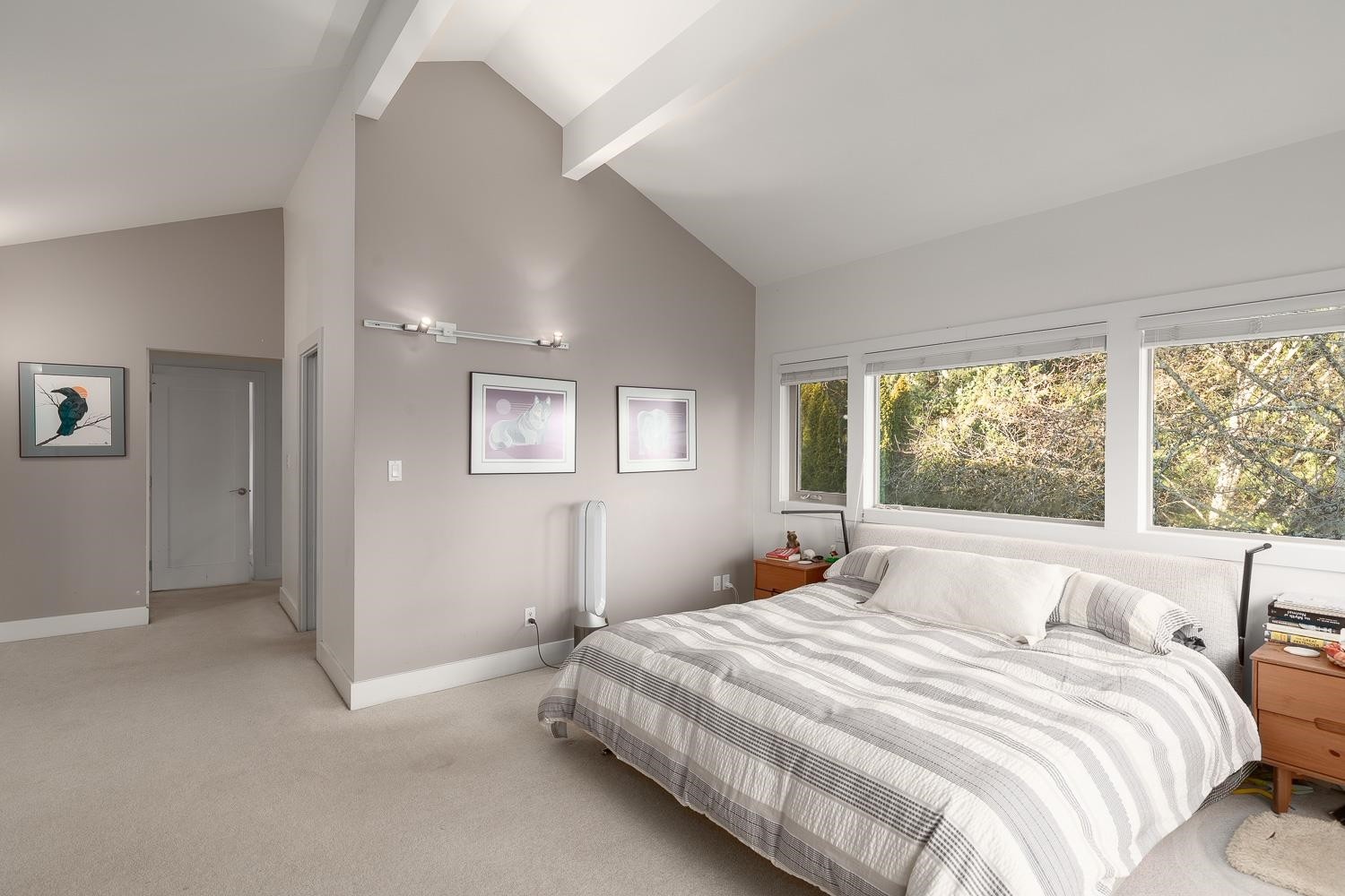 1448 Sandhurst Place, West Vancouver, BC