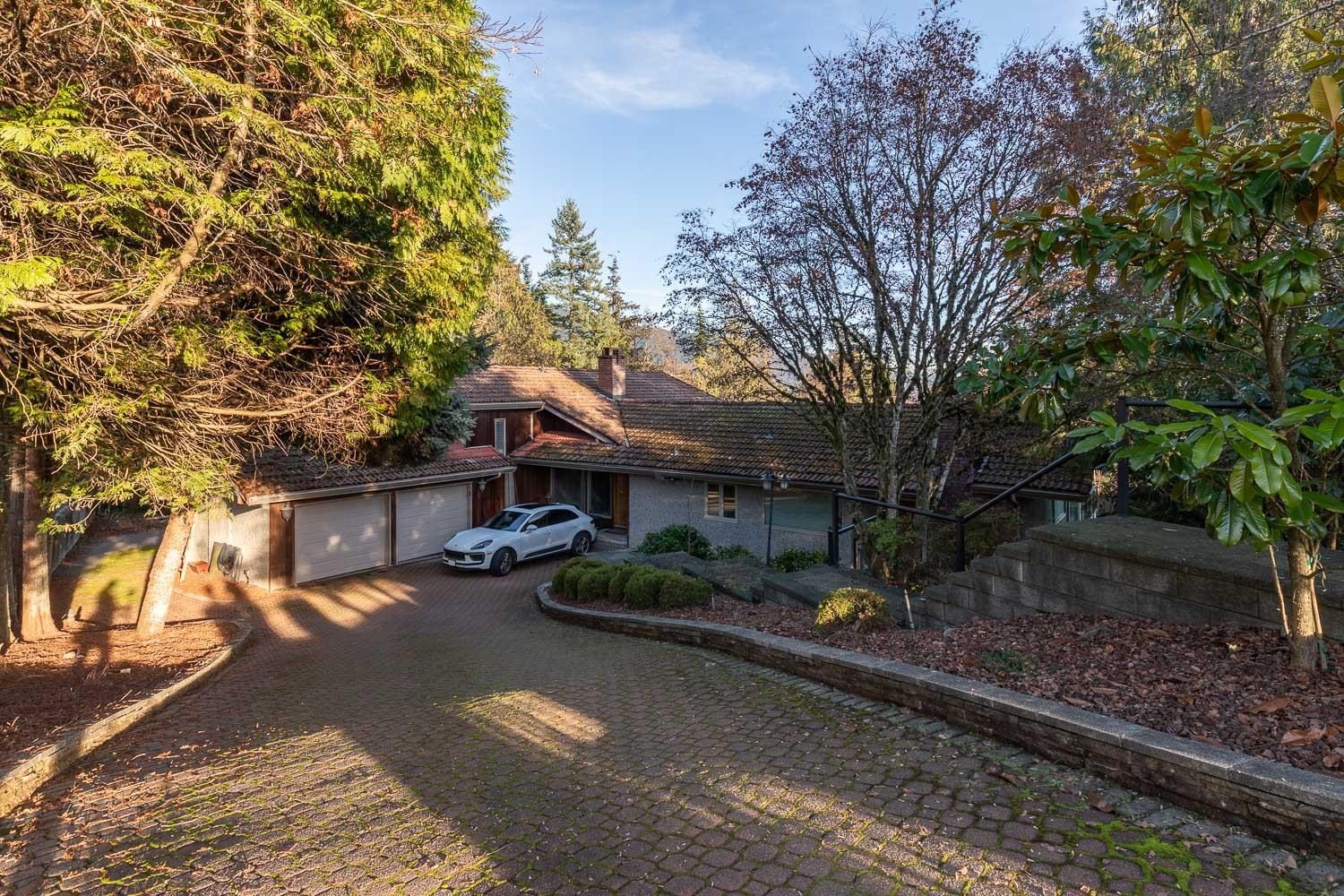 1448 Sandhurst Place, West Vancouver, BC