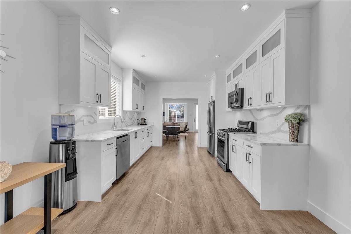 7430 Canada Way, Burnaby, BC