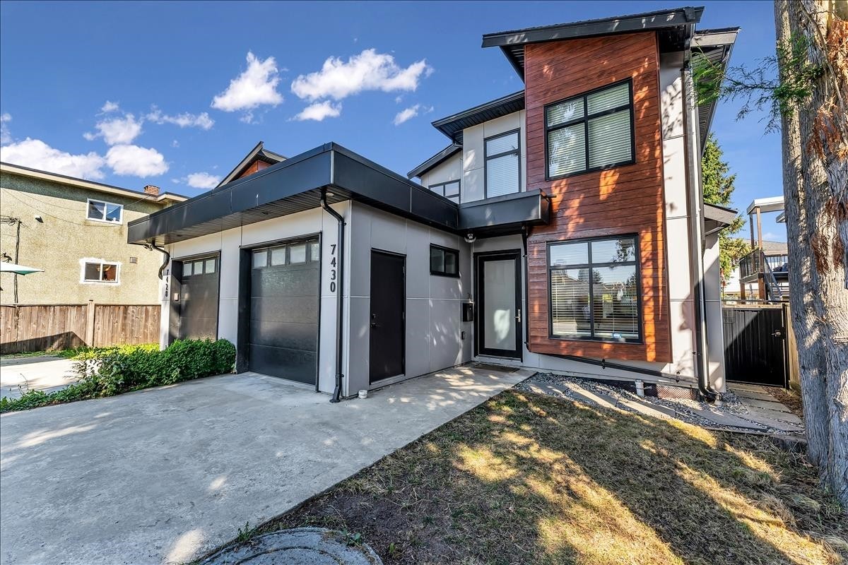 7430 Canada Way, Burnaby, BC