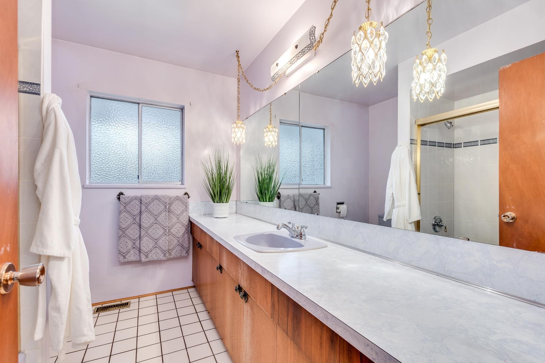 1250 Delta Avenue, Burnaby, BC