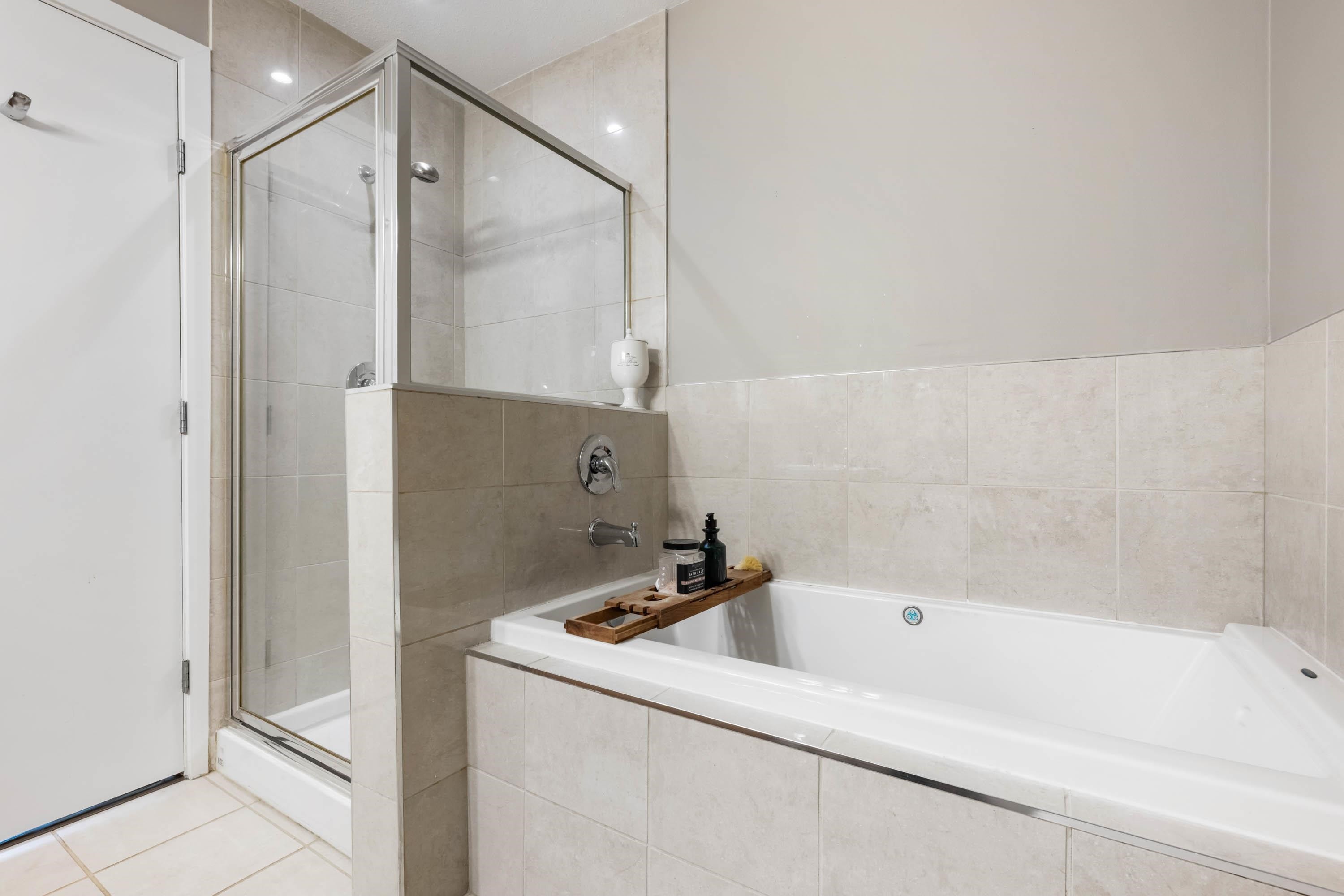 209-560 Ravenwoods Drive, North Vancouver, BC