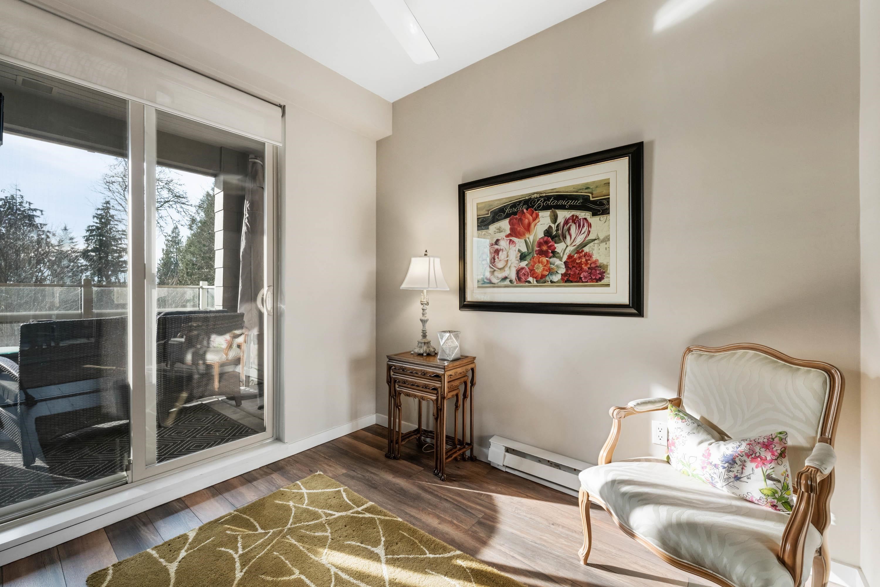 209-560 Ravenwoods Drive, North Vancouver, BC