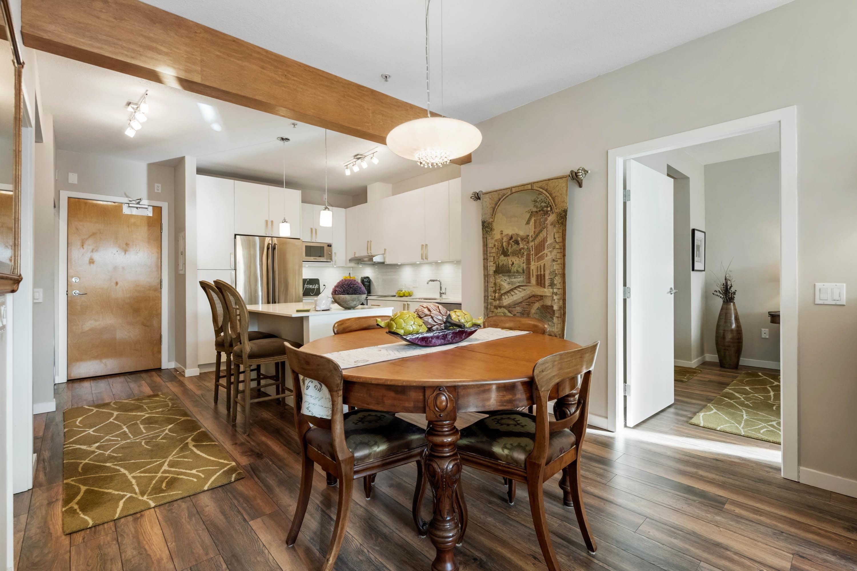 209-560 Ravenwoods Drive, North Vancouver, BC