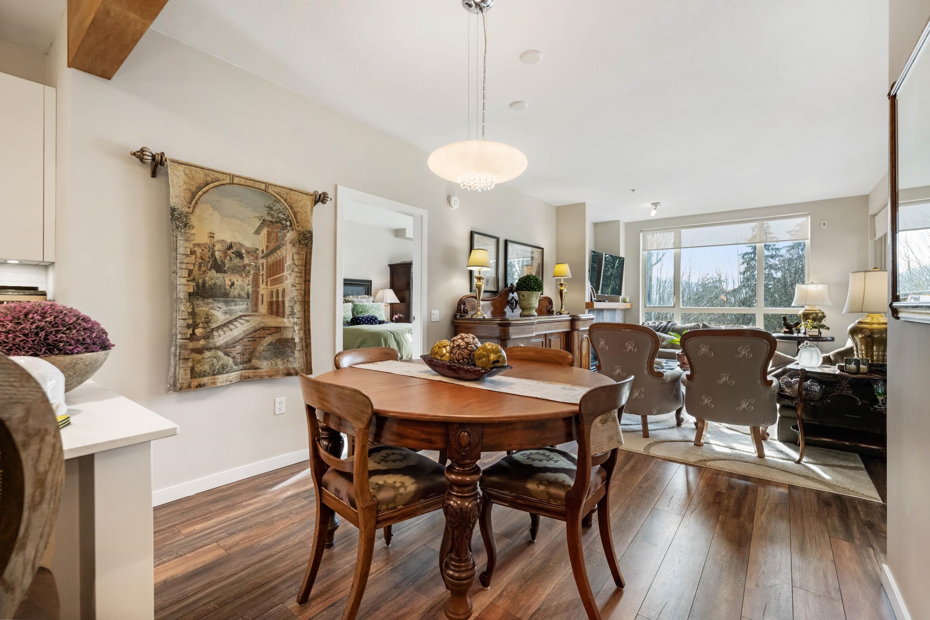 209-560 Ravenwoods Drive, North Vancouver, BC