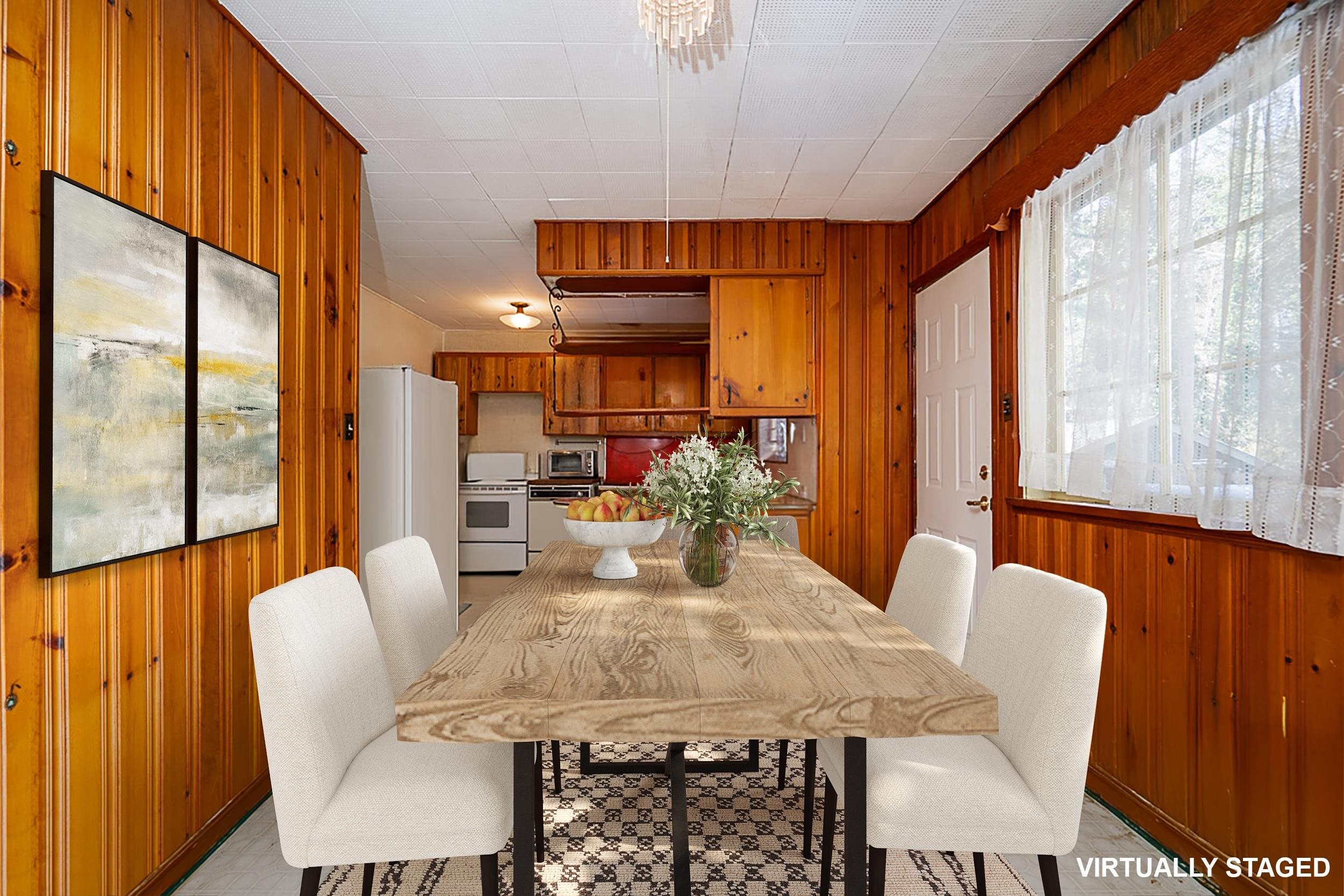 2212 Old Dollarton Road, North Vancouver, BC