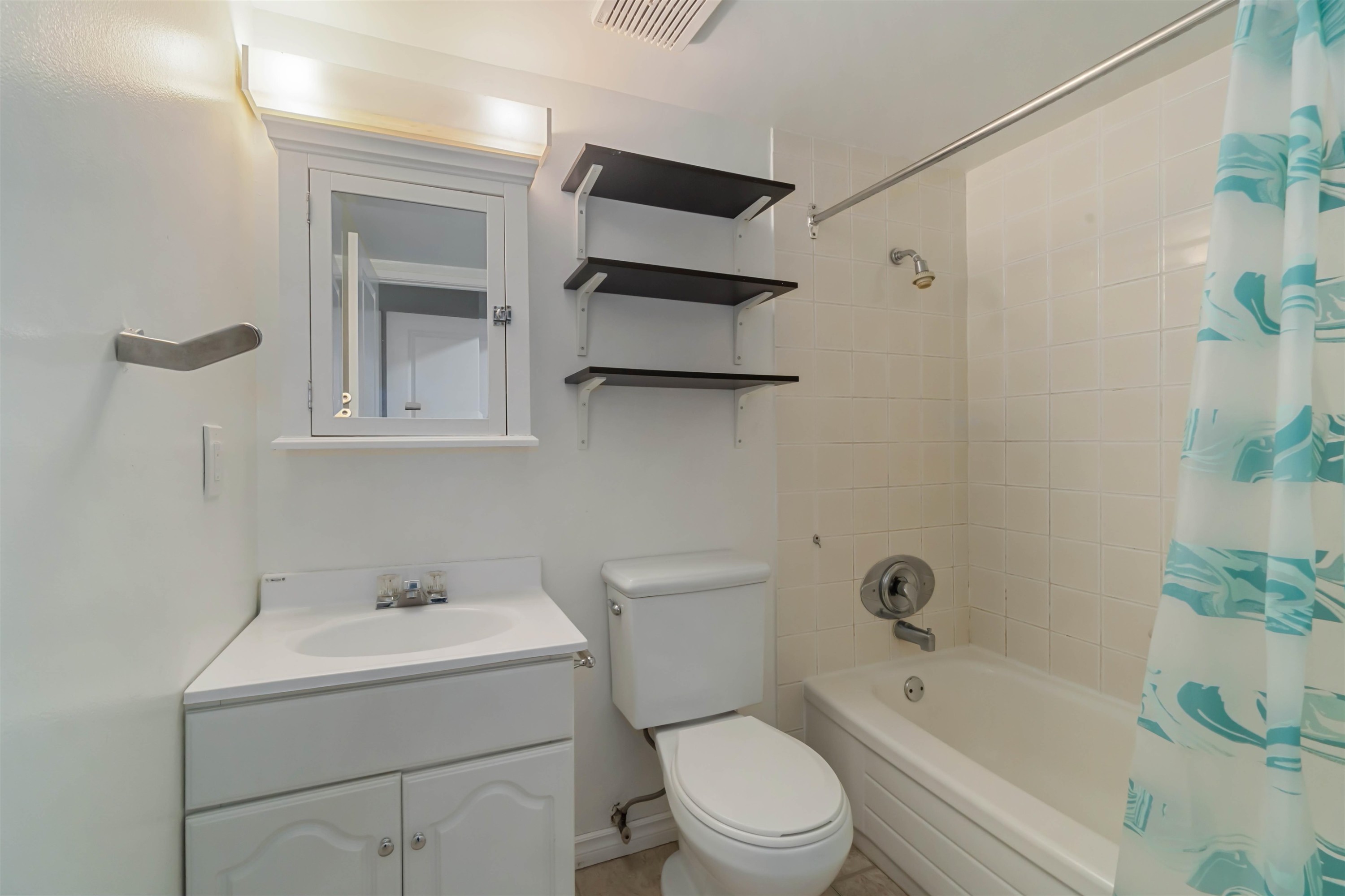 114-1177 Howie Avenue, Coquitlam, BC