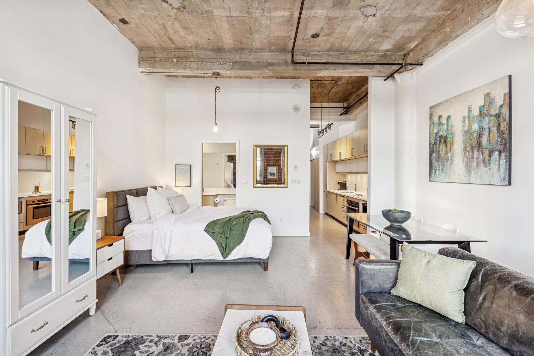 206-546 Beatty Street, Vancouver, BC