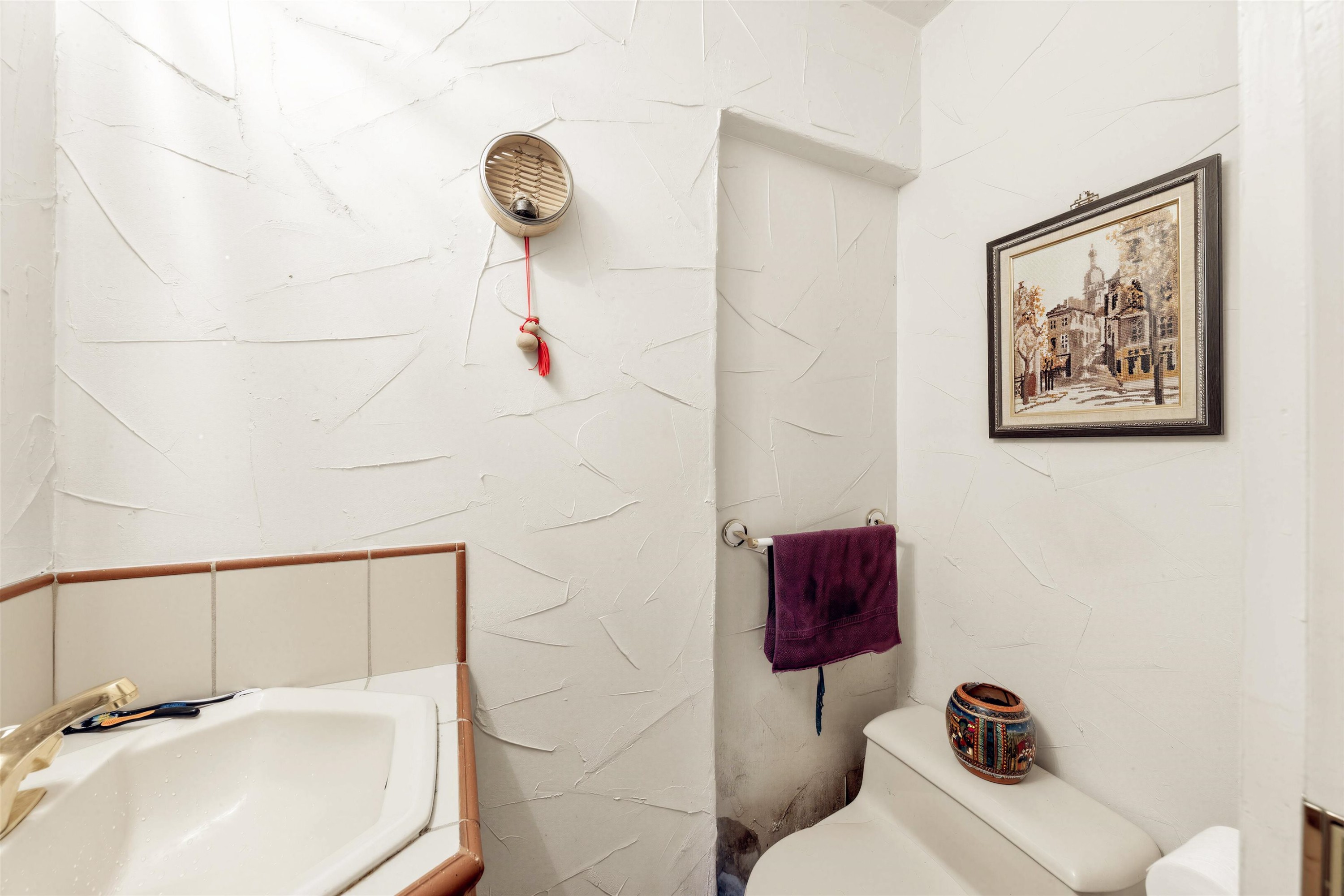 1670 Ayleslynn Drive, North Vancouver, BC