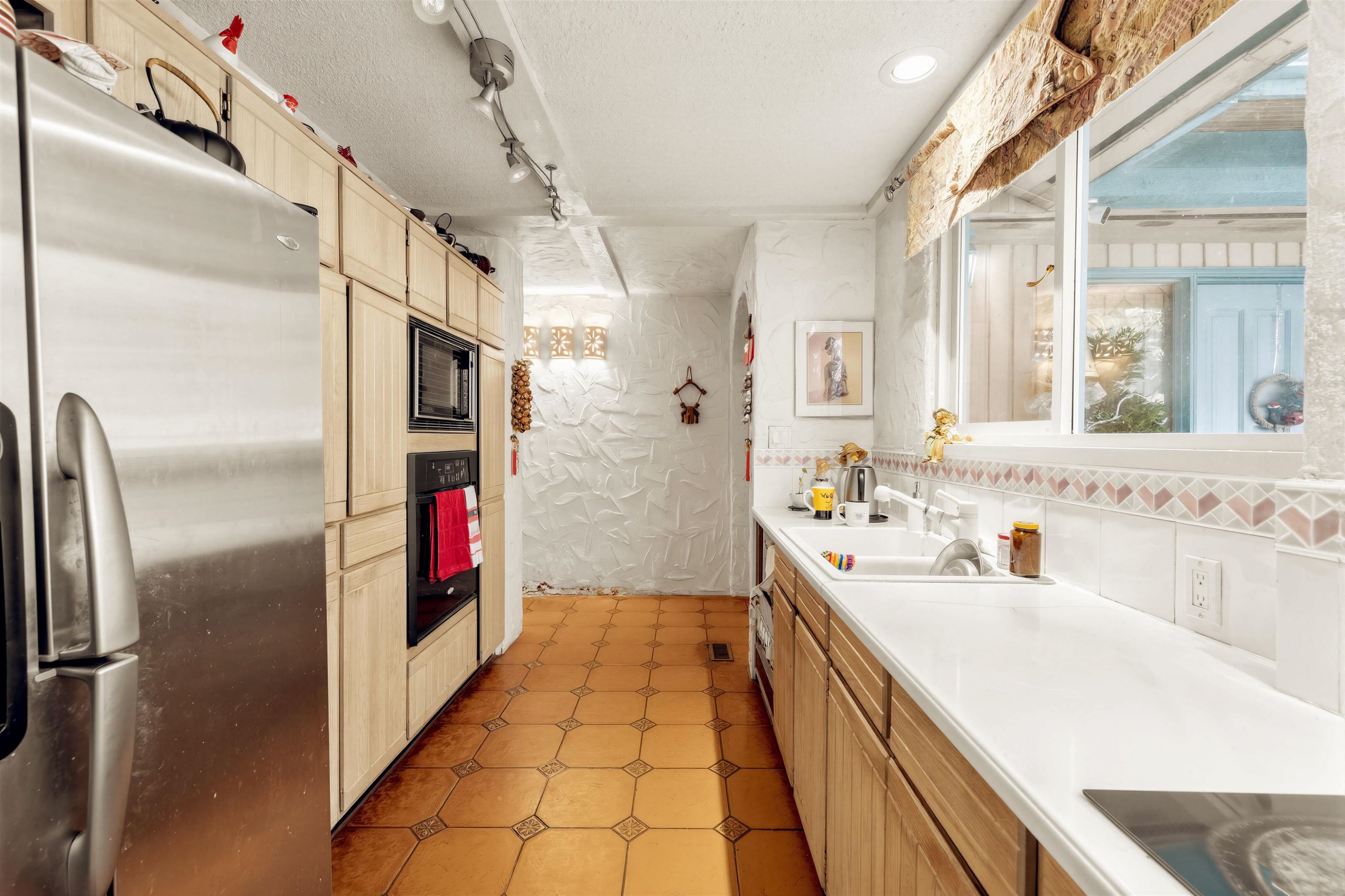 1670 Ayleslynn Drive, North Vancouver, BC