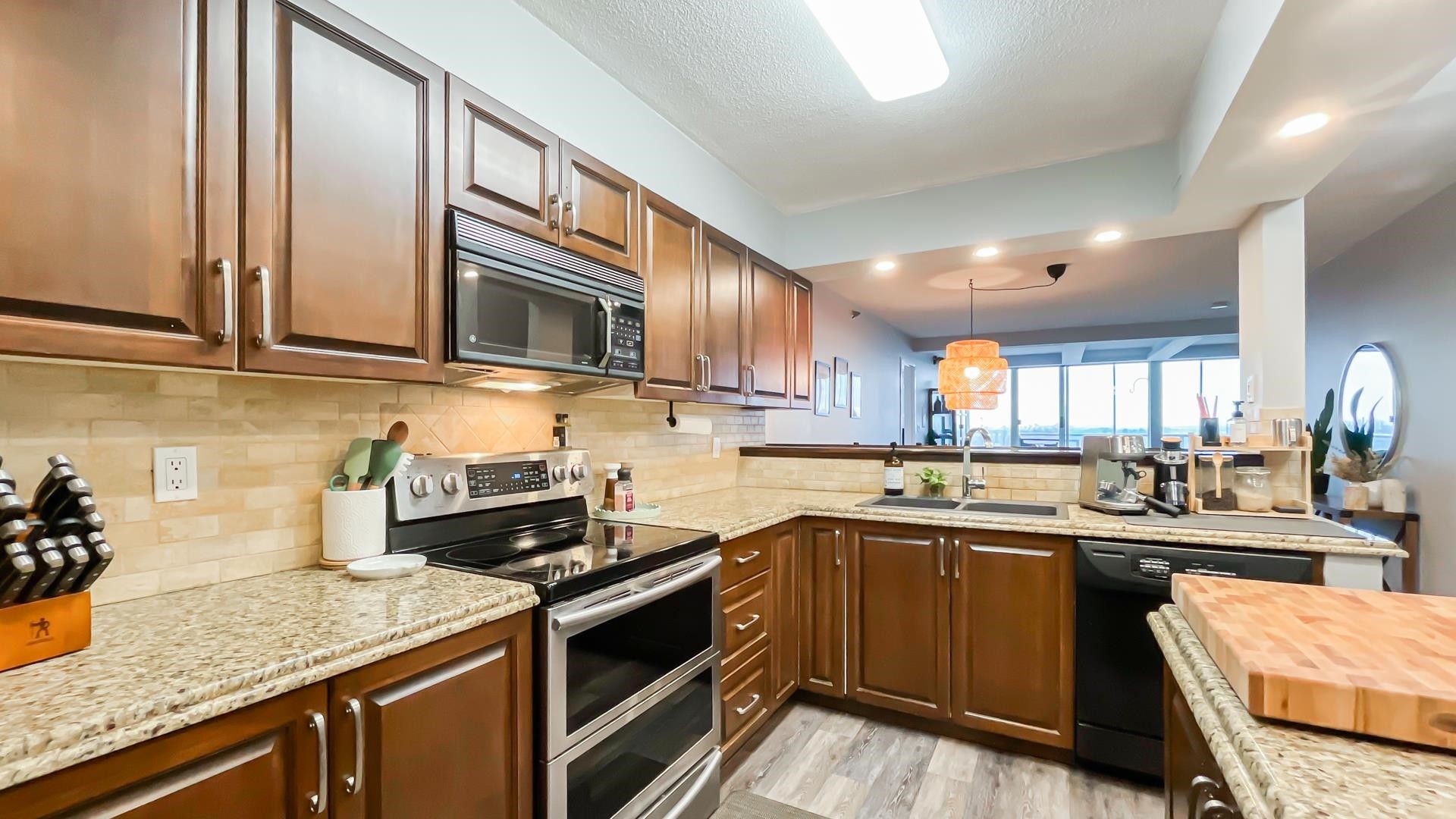 804-3061 Kent Avenue N, Vancouver, BC