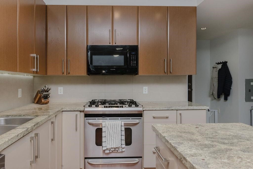 120-5160 Davis Bay Road, Sechelt, BC