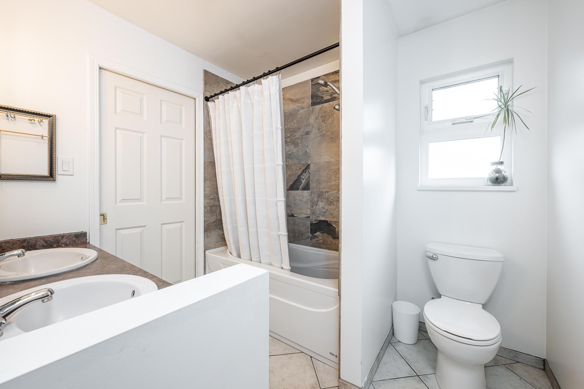 22-41449 Government Road, Squamish, BC