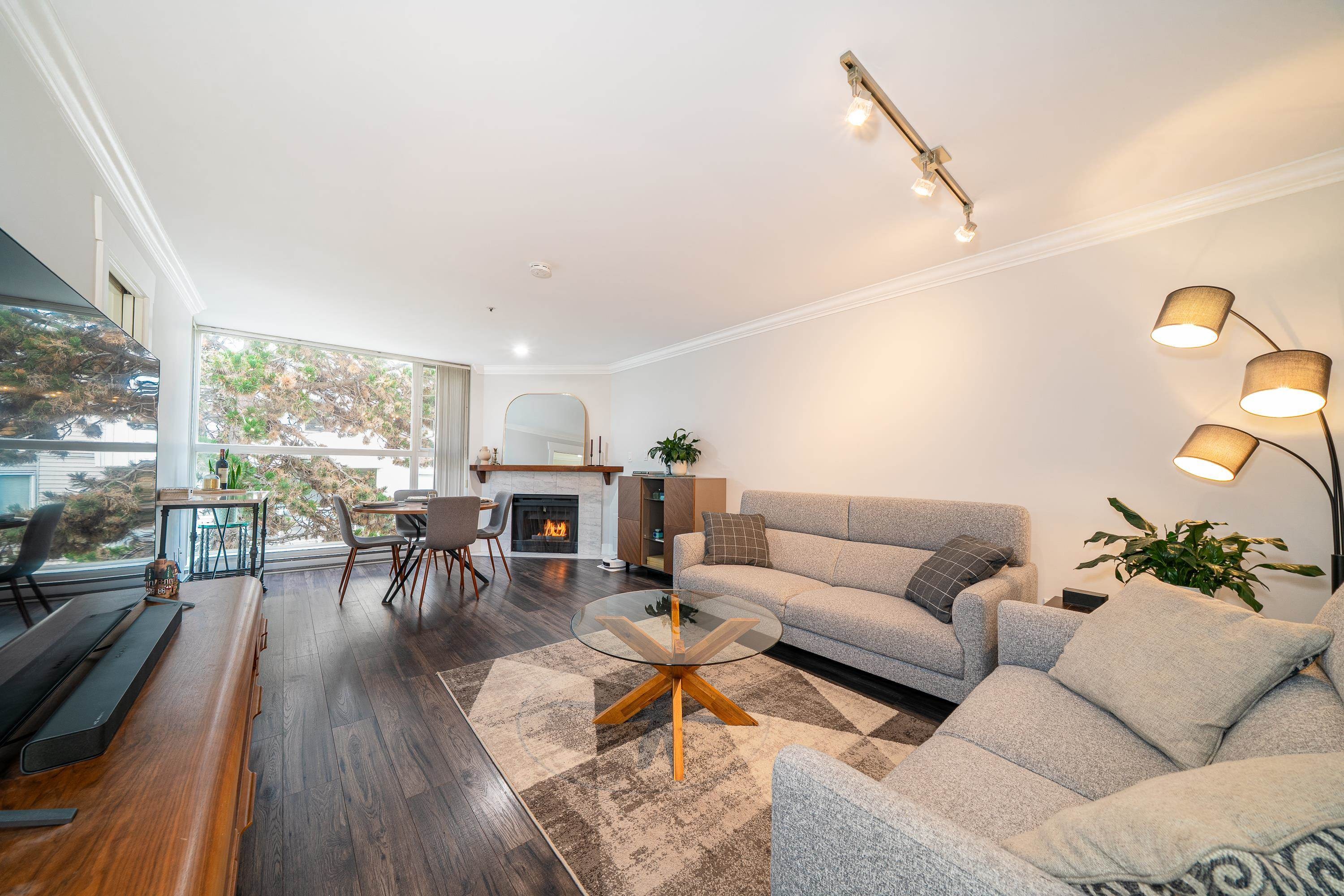 304-7700 Gilbert Road, Richmond, BC