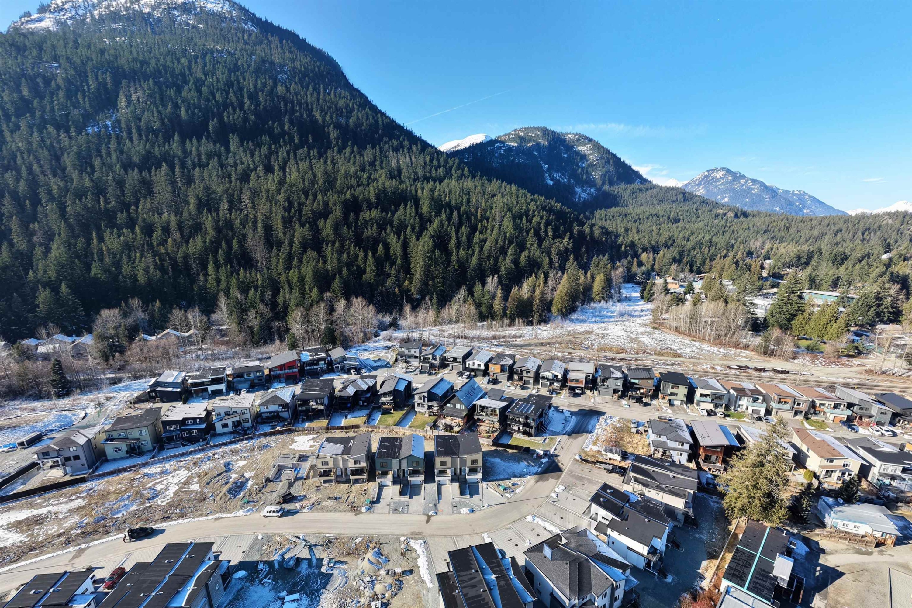 1002 Phare Crescent, Pemberton, BC