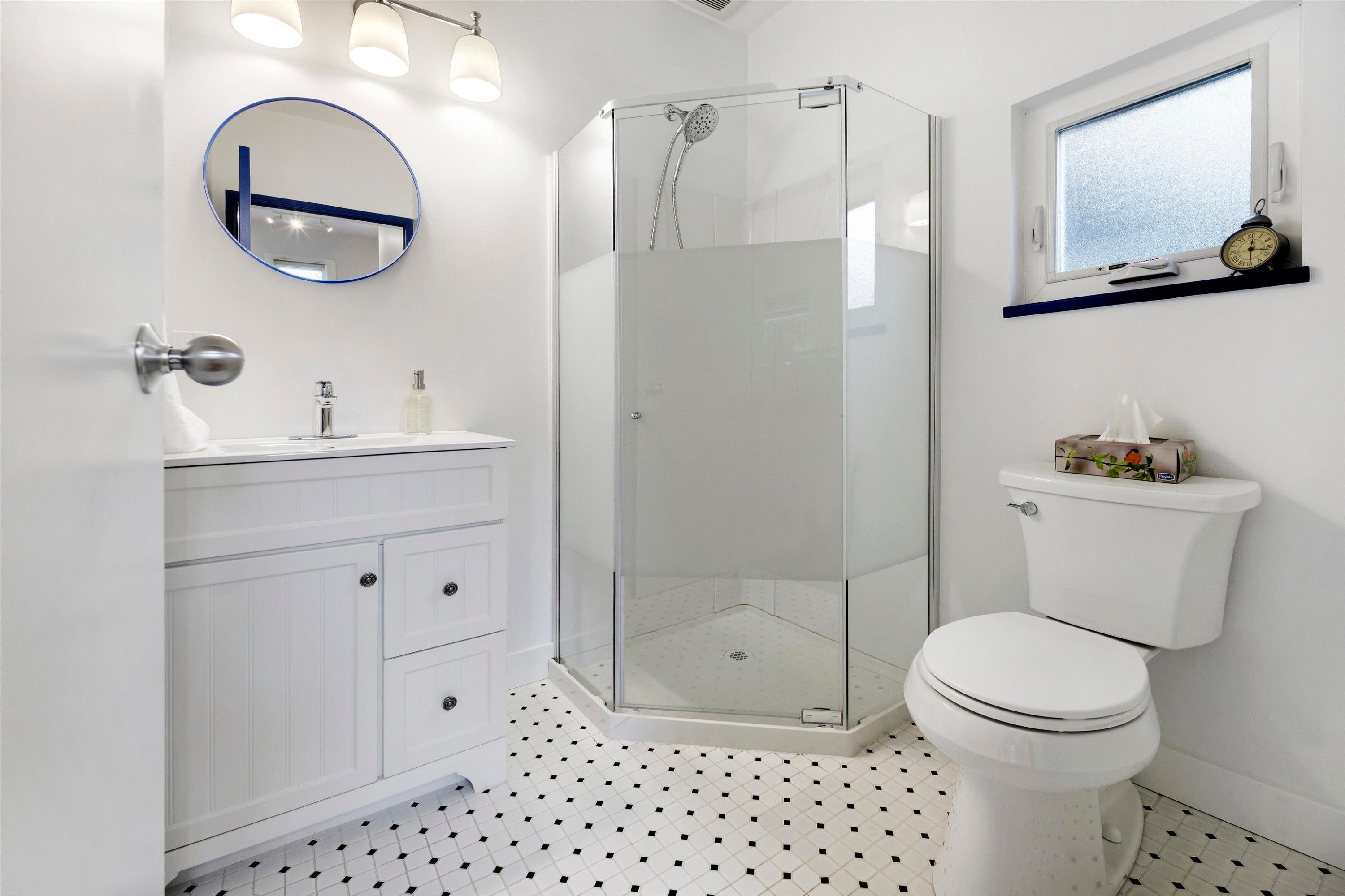 828 Nicolum Court, North Vancouver, BC