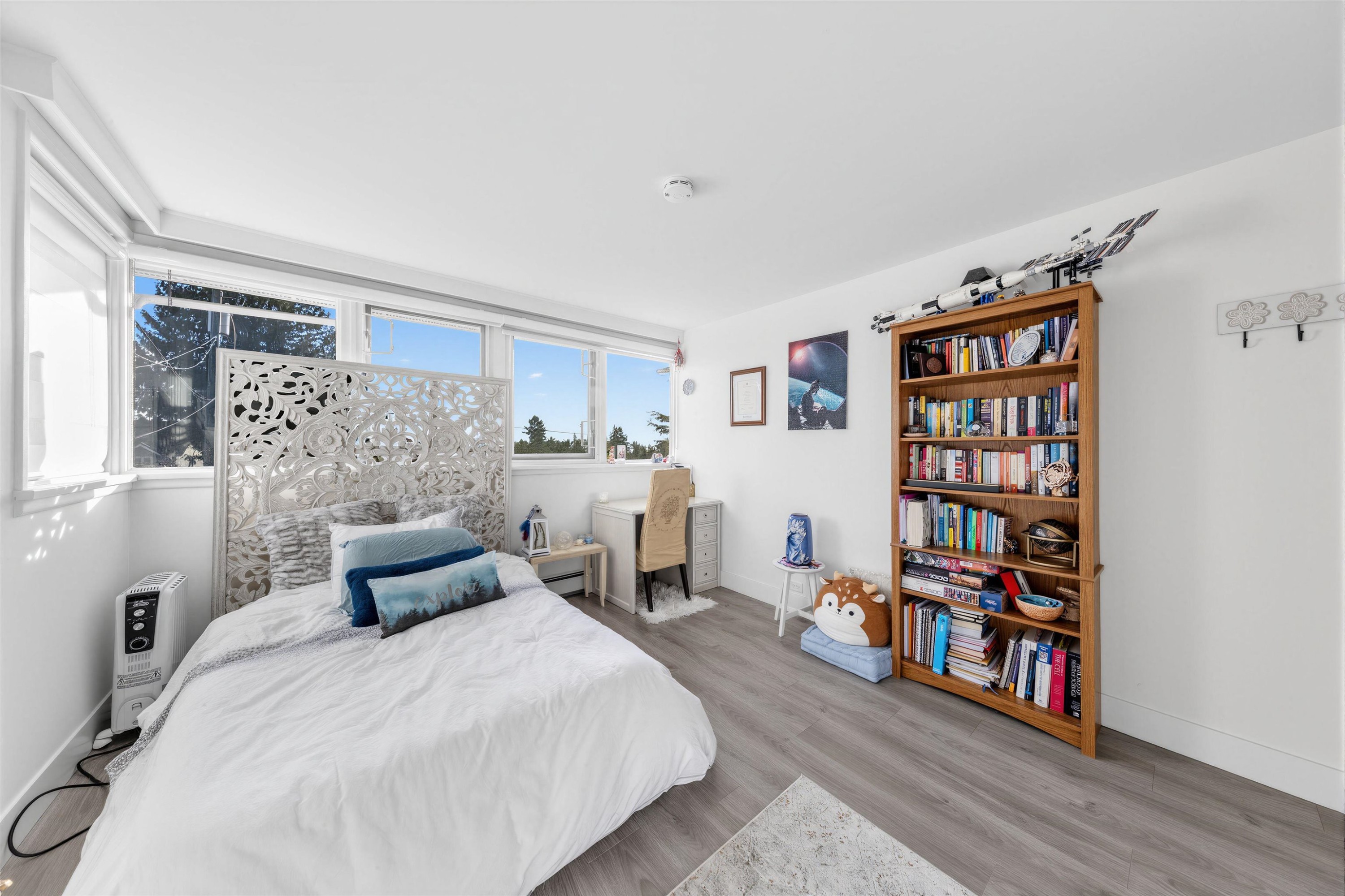 1555 Lawson Avenue, West Vancouver, BC