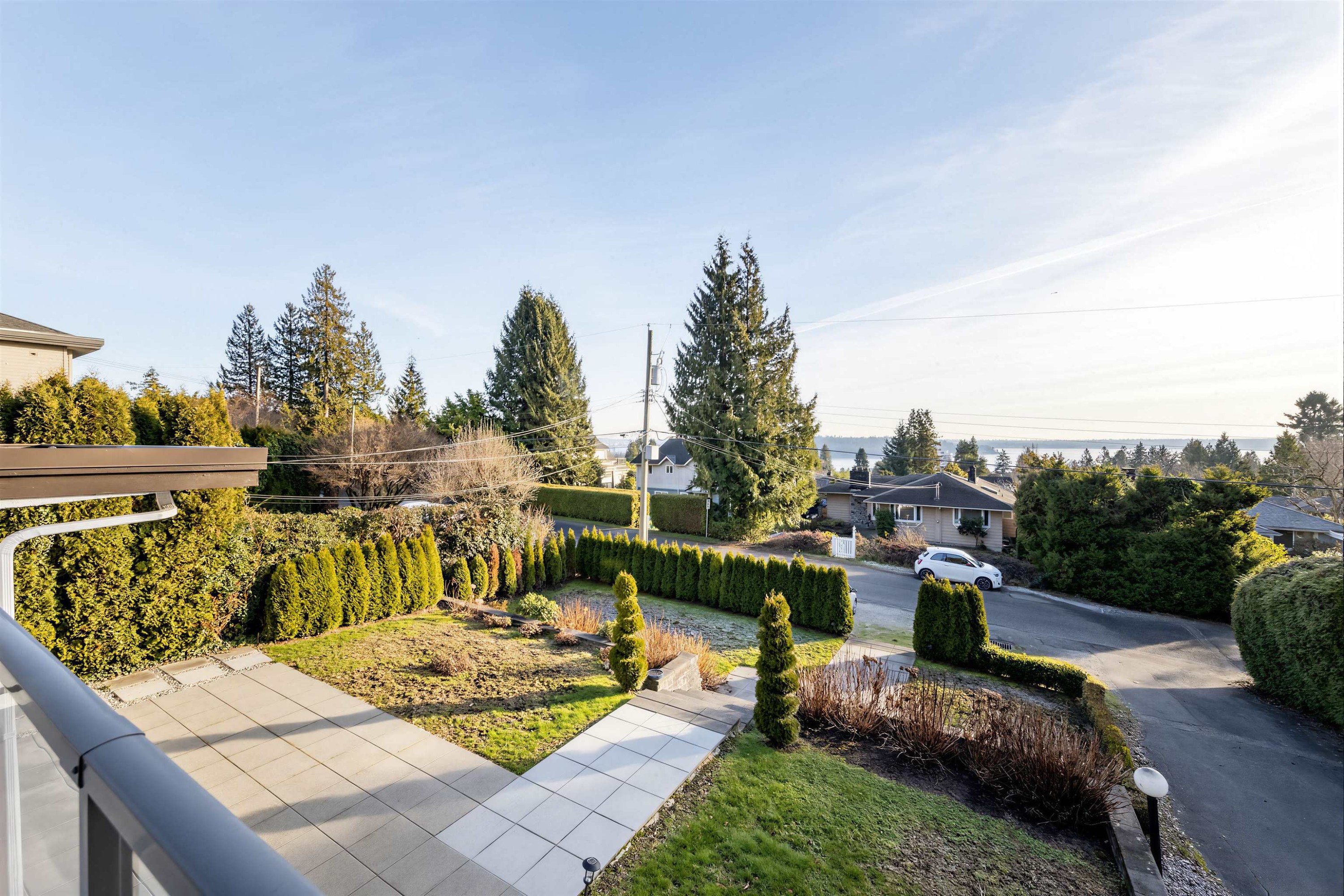 1555 Lawson Avenue, West Vancouver, BC
