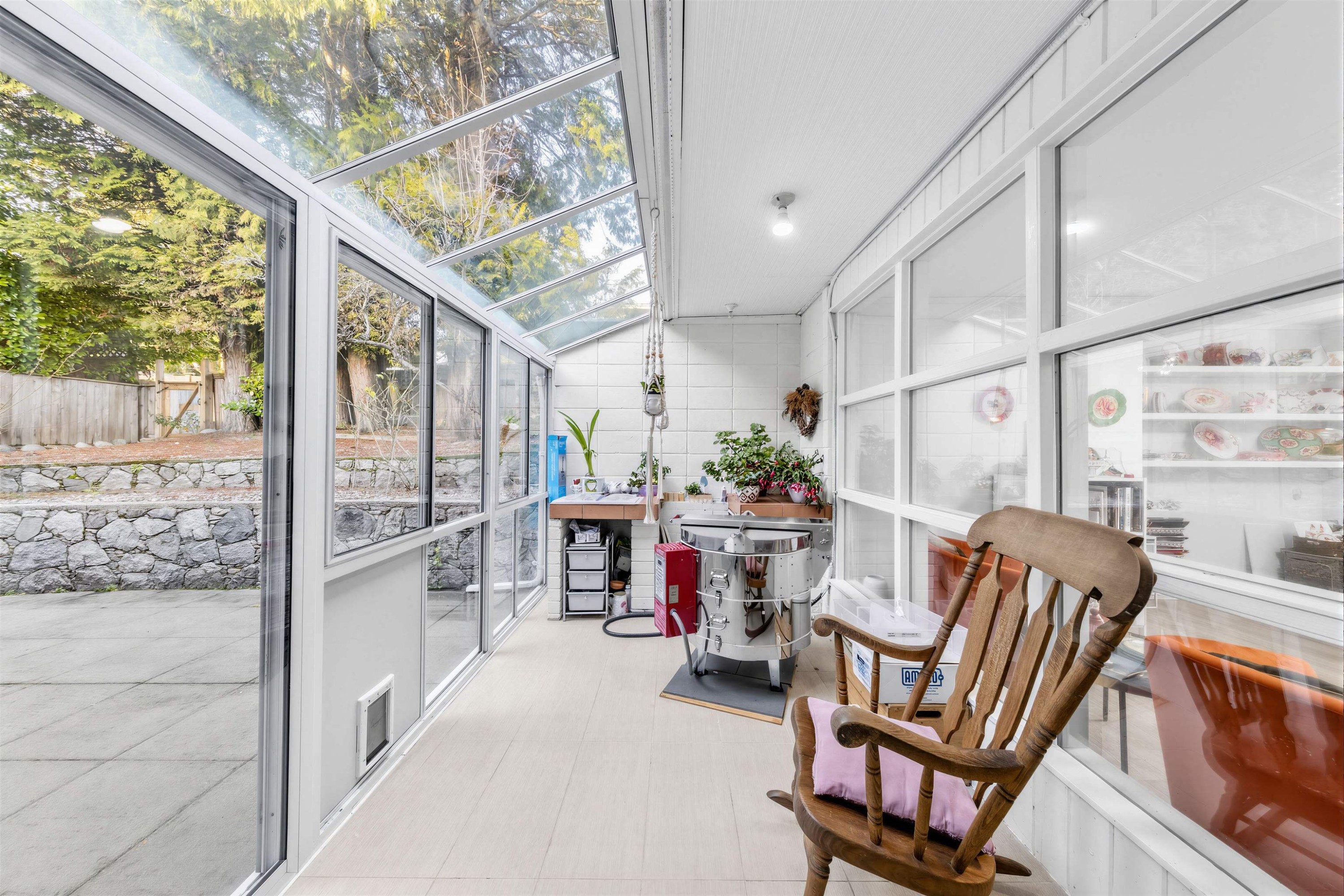 1555 Lawson Avenue, West Vancouver, BC