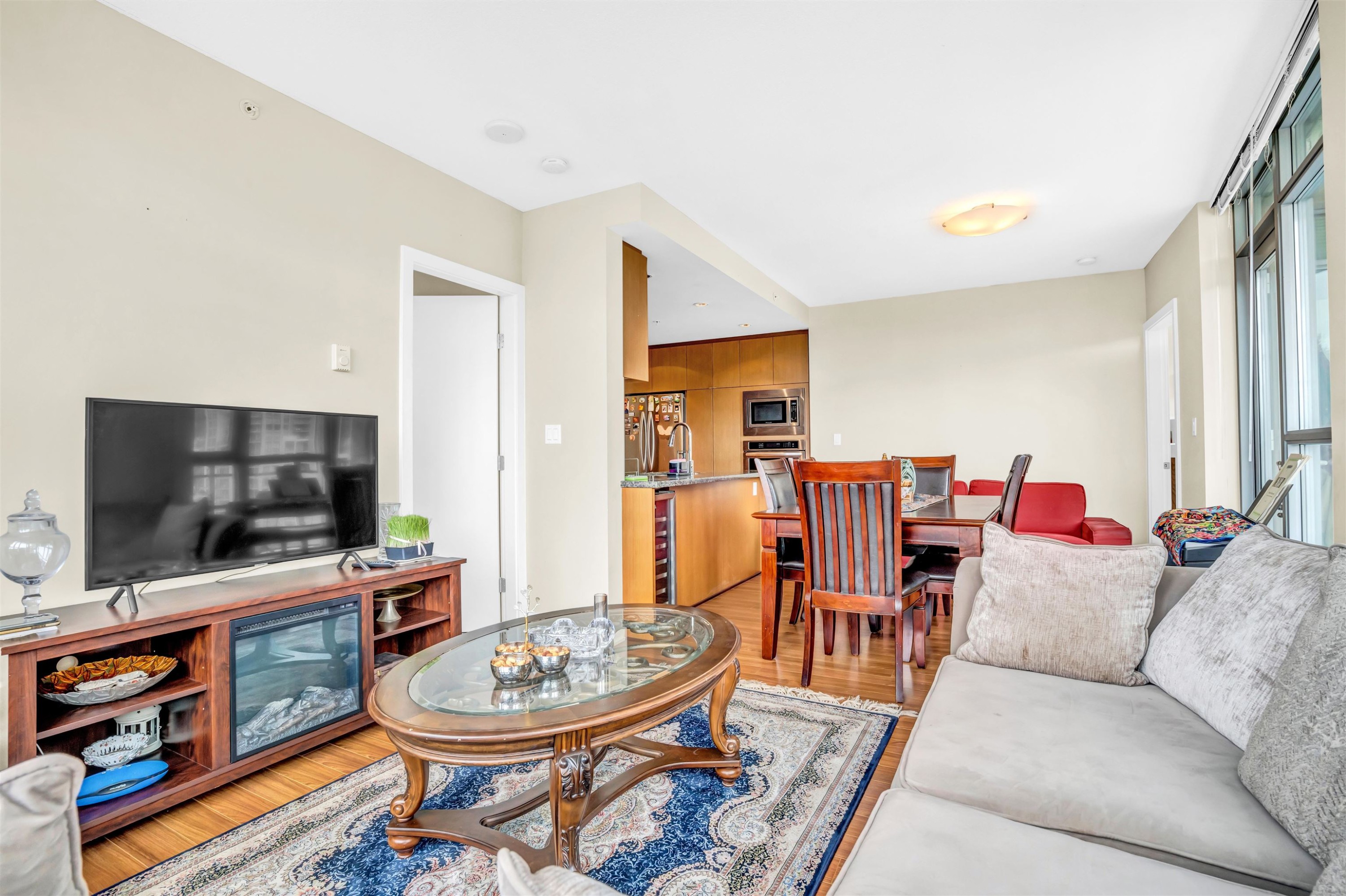 1003-3008 Glen Drive, Coquitlam, BC