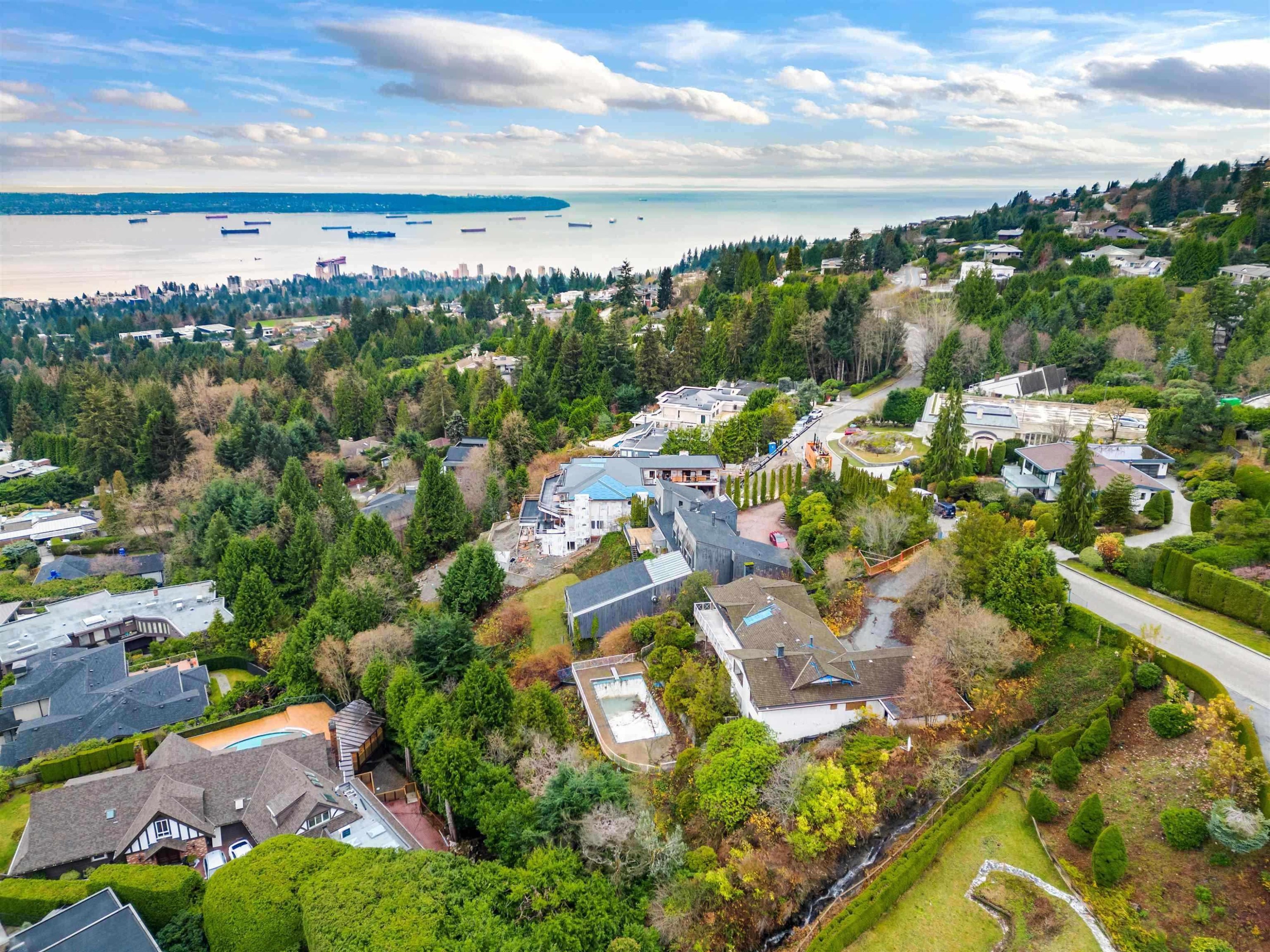 1318 Crestwell Road, West Vancouver, BC