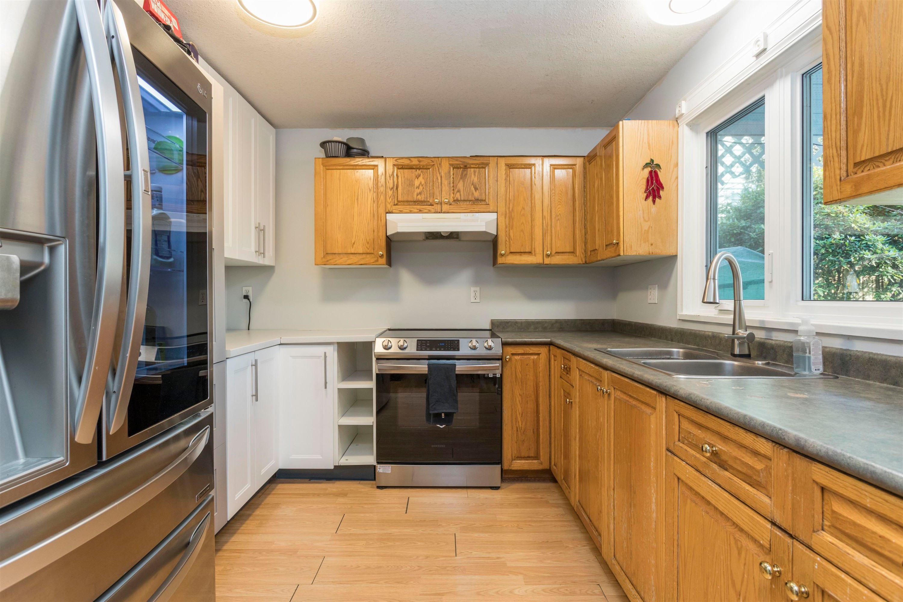 9890 Lyndhurst Street, Burnaby, BC