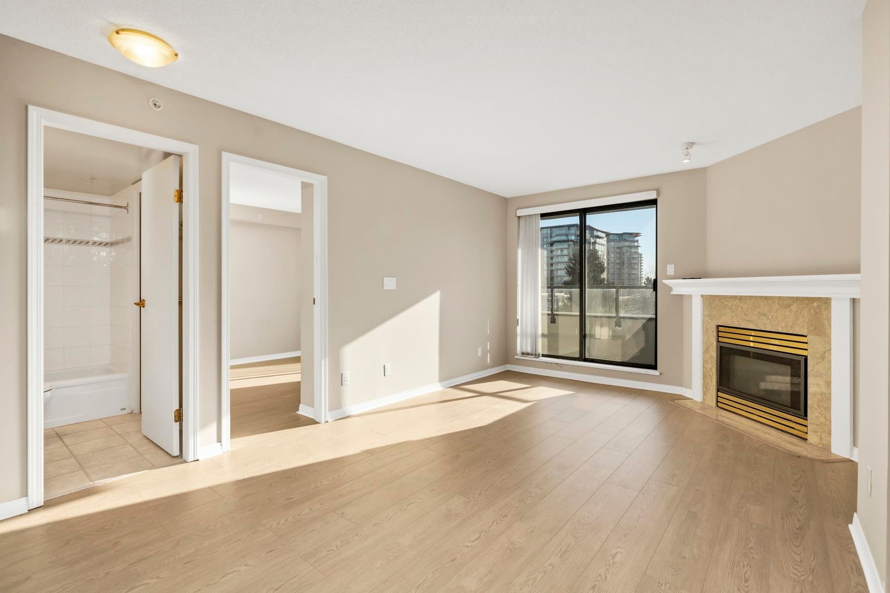 509-6611 Cooney Road, Richmond, BC