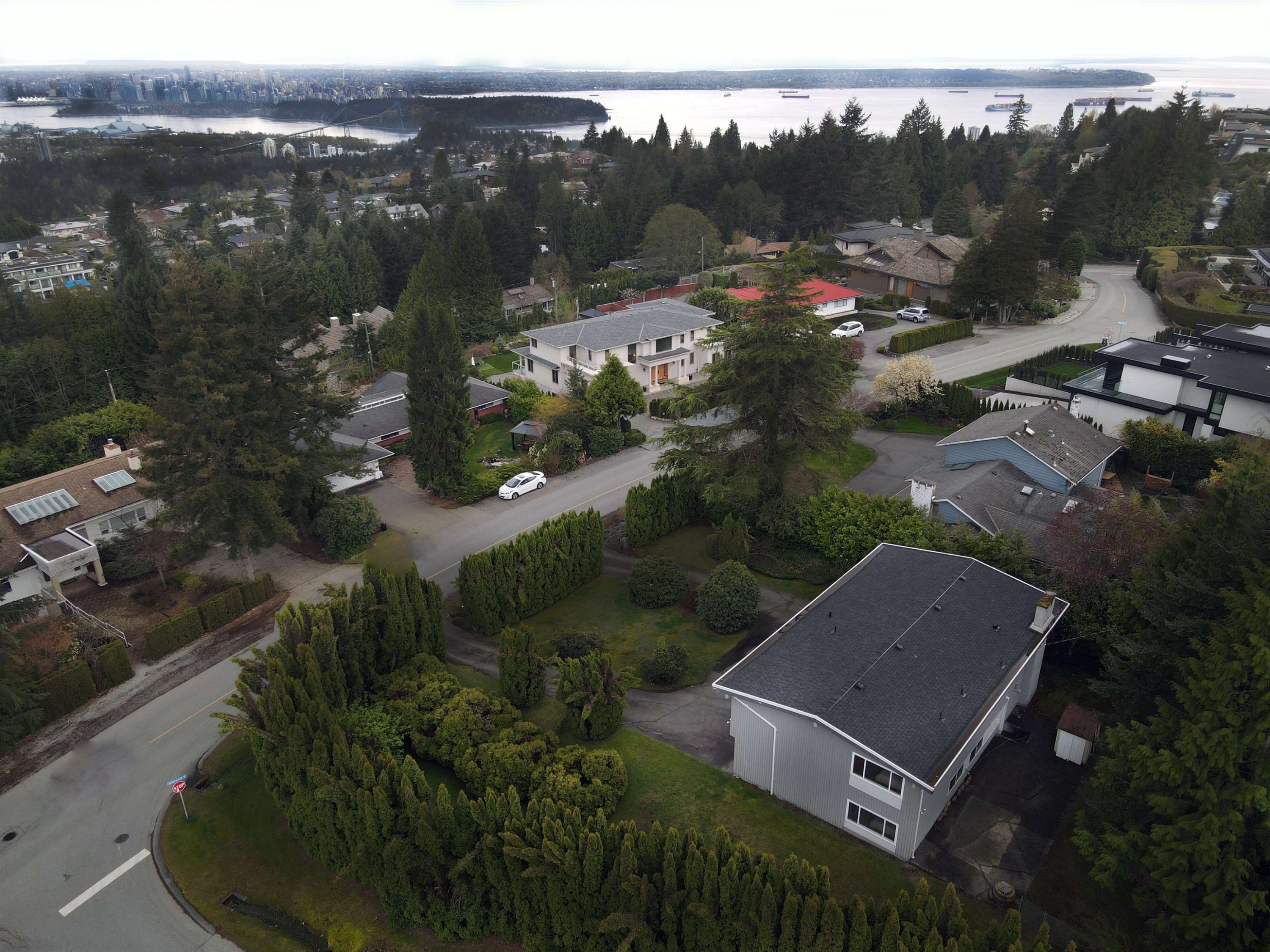 905 Greenwood Road, West Vancouver, BC