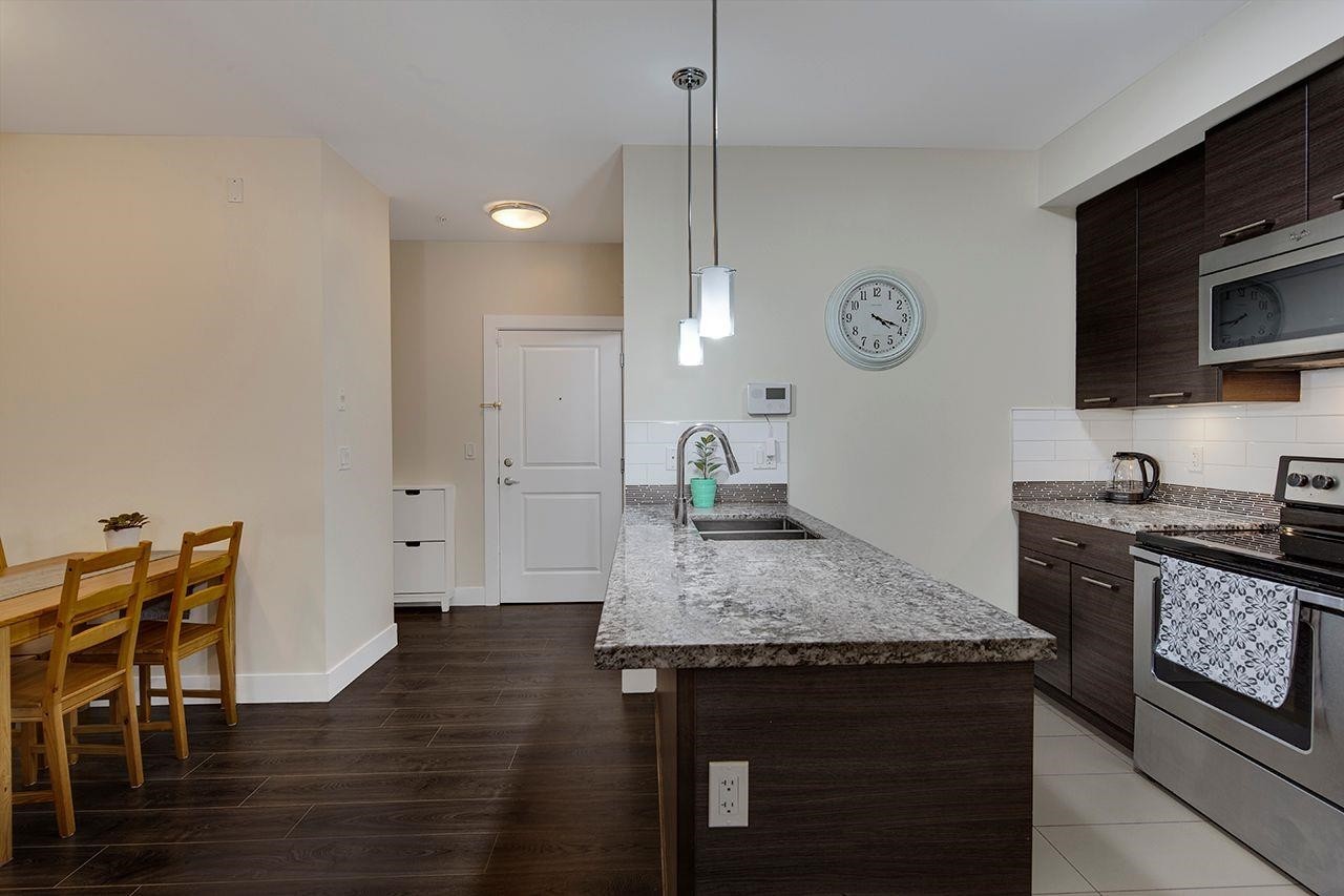 106-7377 14Th Avenue, Burnaby, BC