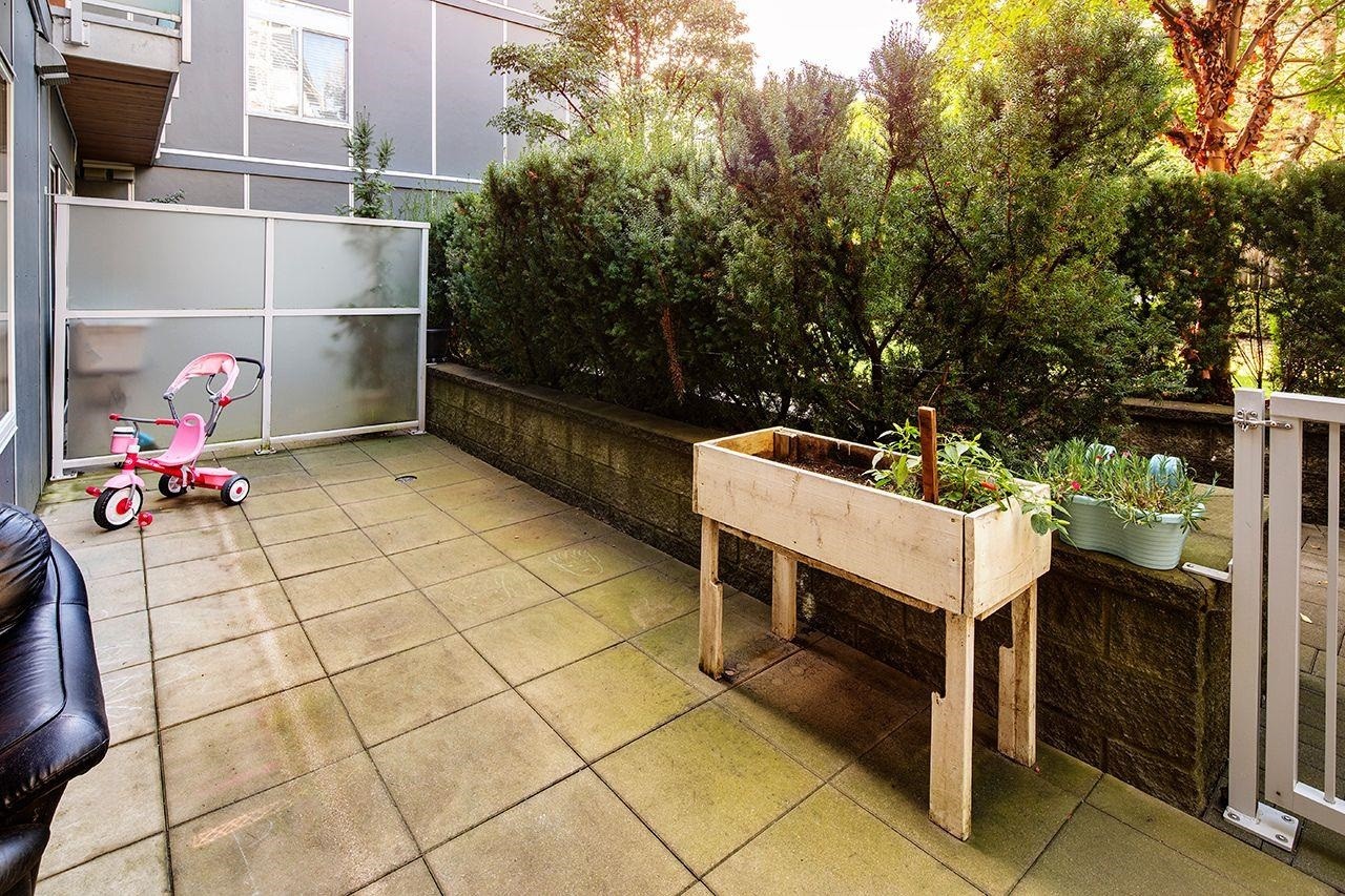 106-7377 14Th Avenue, Burnaby, BC