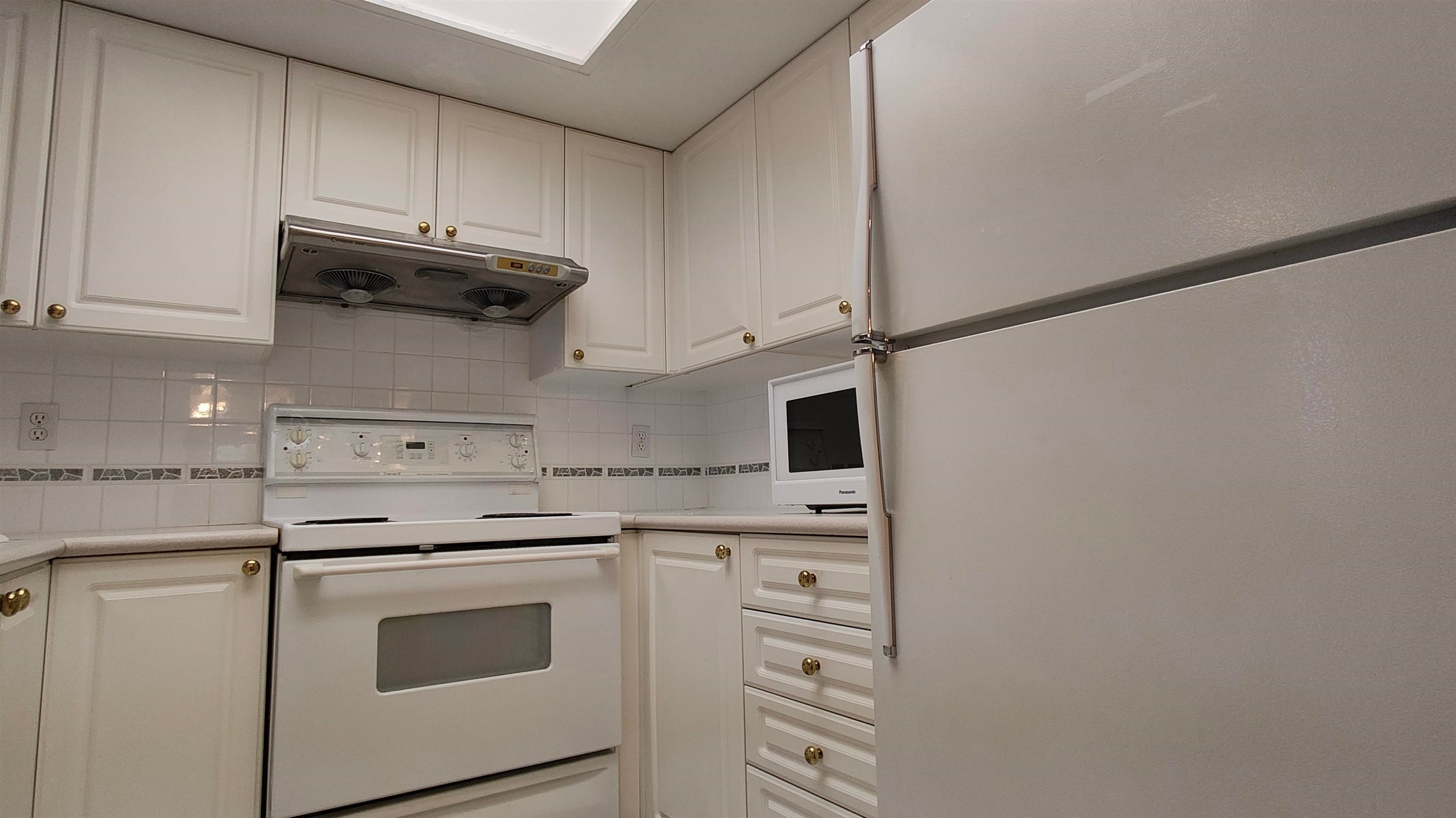 1106-6080 Minoru Boulevard, Richmond, BC