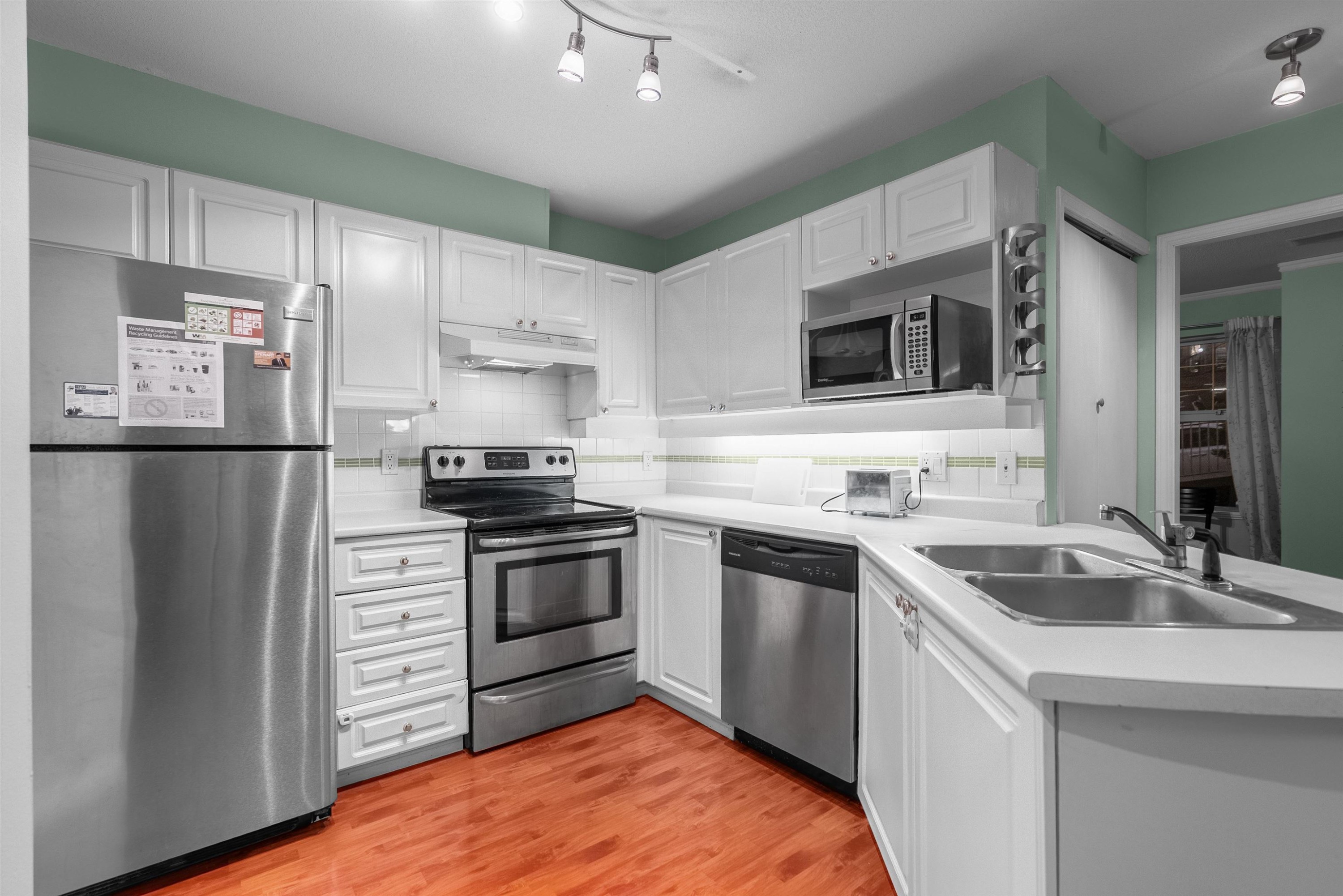 505-1032 Queens Avenue, New Westminster, BC