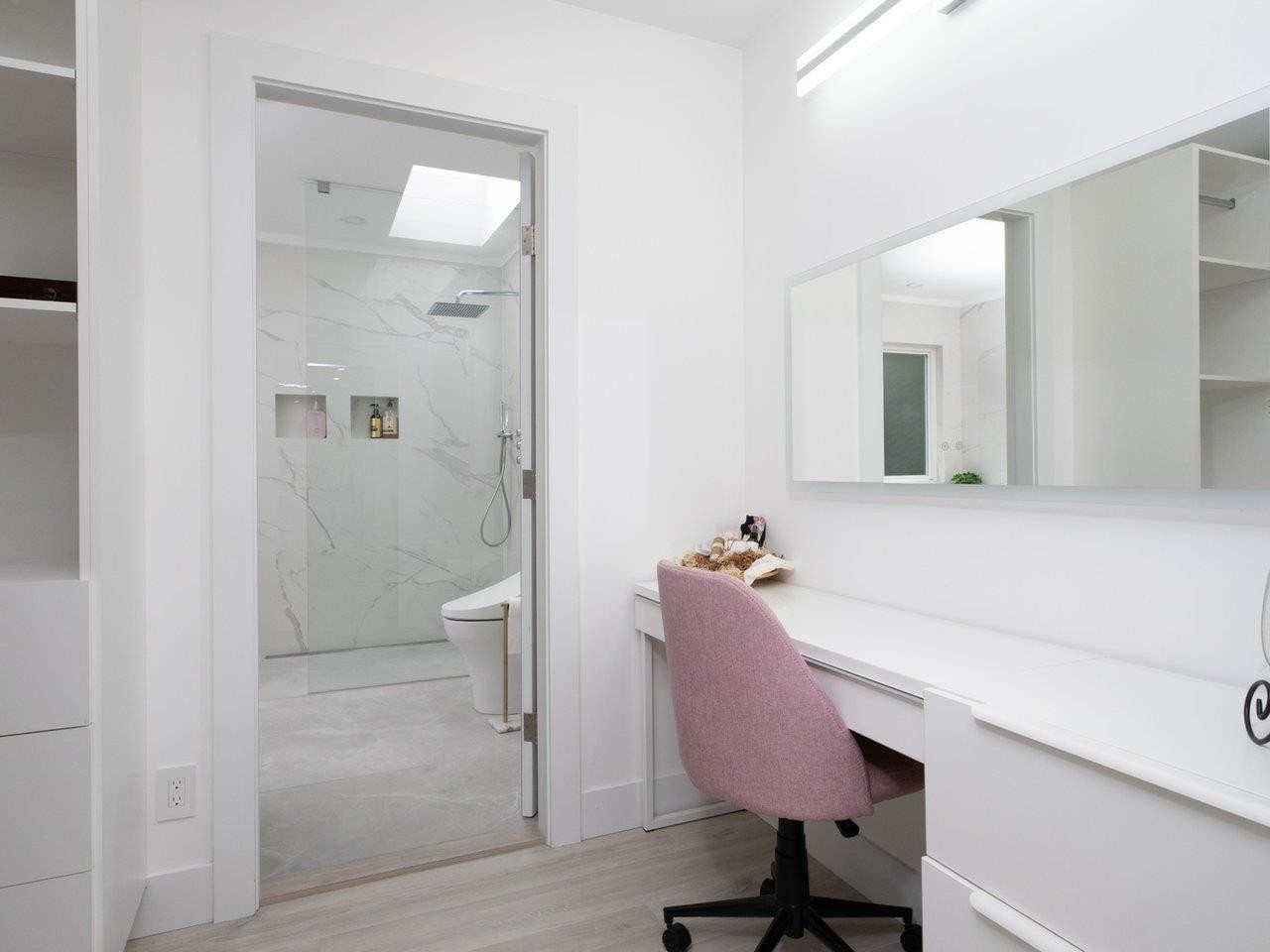 4283 Capilano Road, North Vancouver, BC