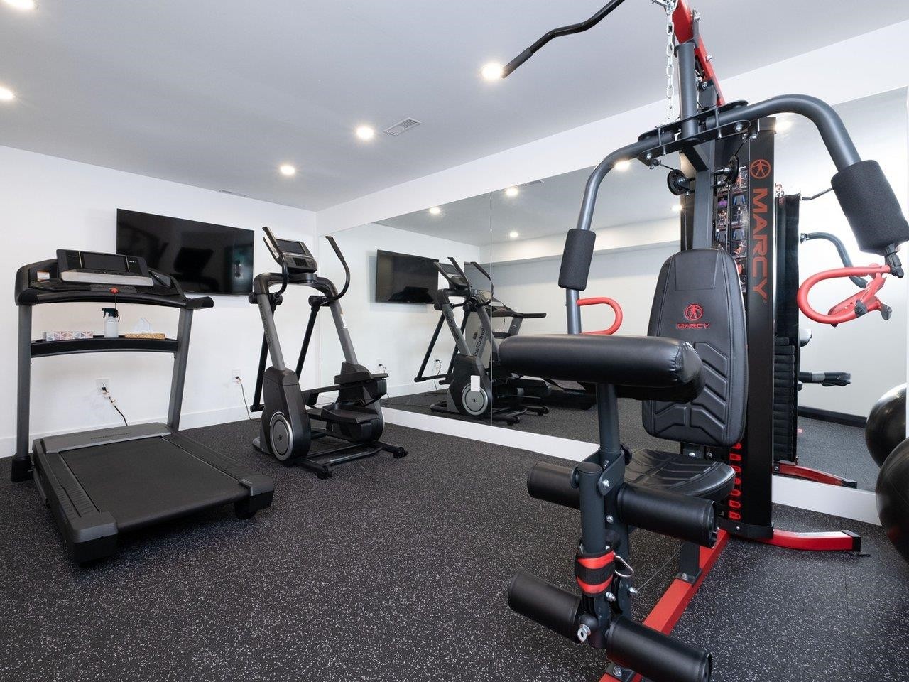 4283 Capilano Road, North Vancouver, BC