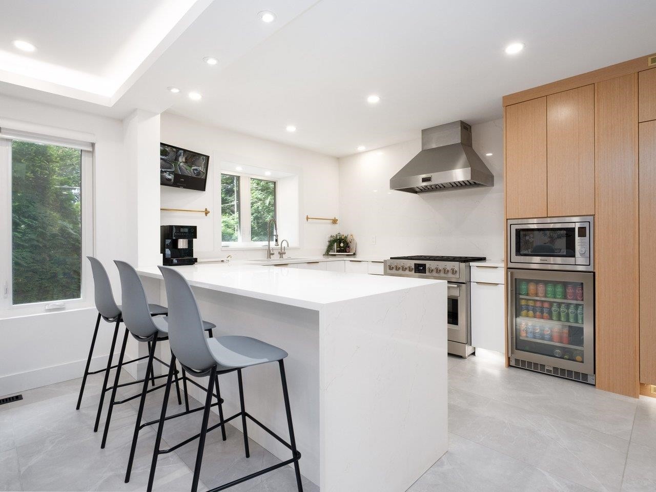 4283 Capilano Road, North Vancouver, BC