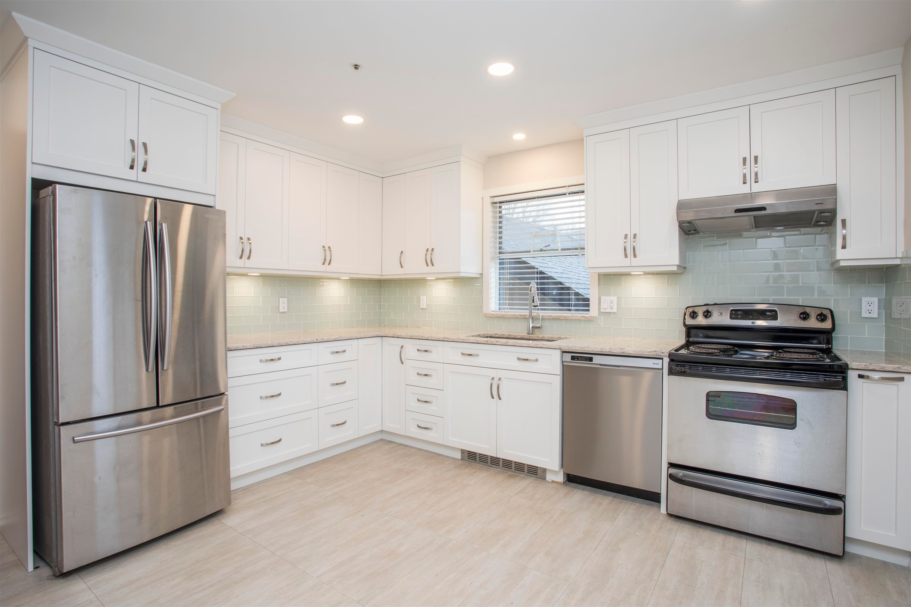 2945 12Th Avenue W, Vancouver, BC