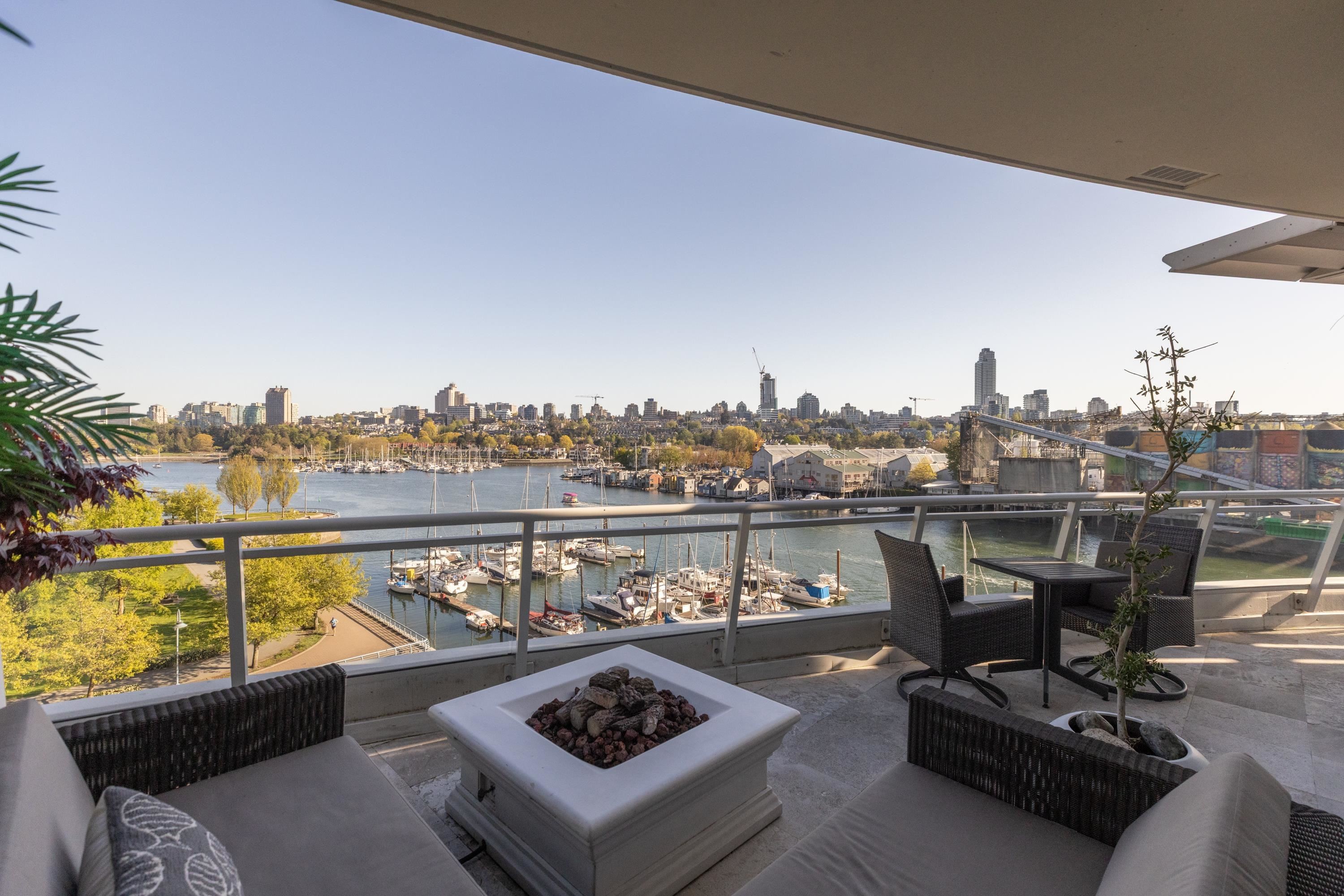 701-628 Kinghorne Mews, Vancouver, BC