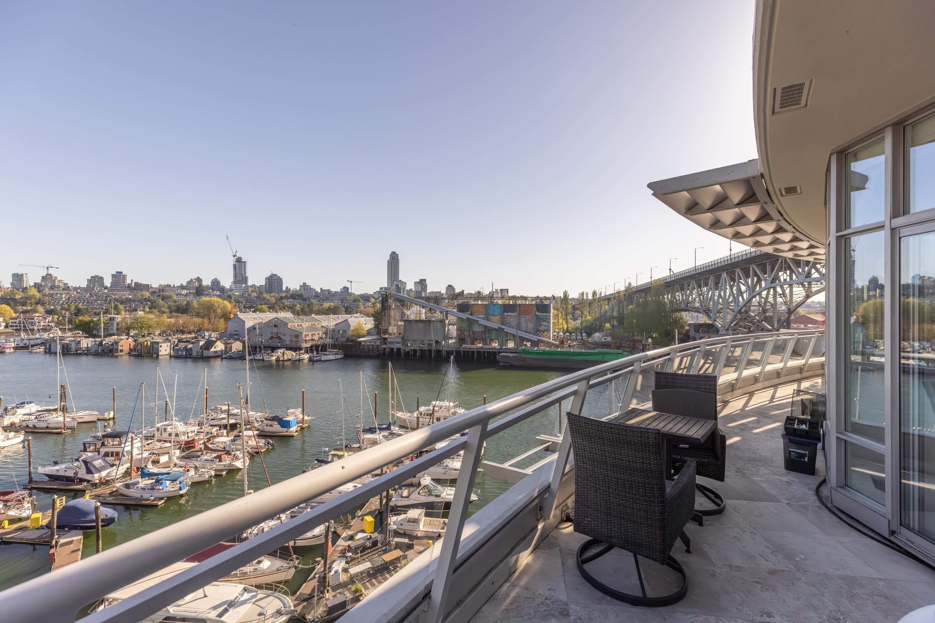 701-628 Kinghorne Mews, Vancouver, BC