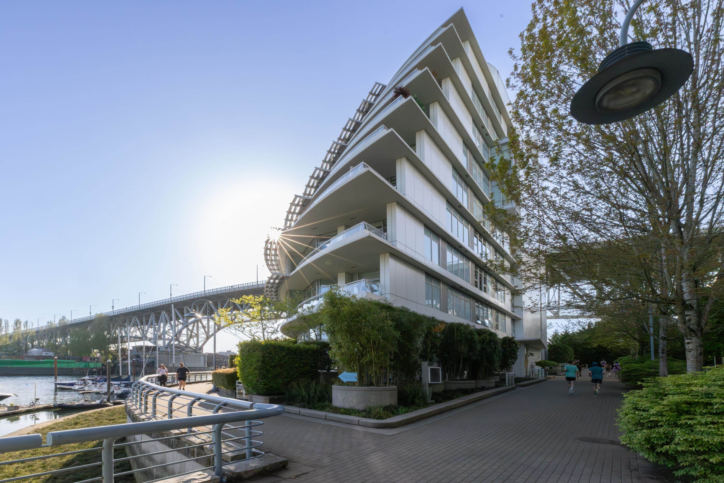 701-628 Kinghorne Mews, Vancouver, BC