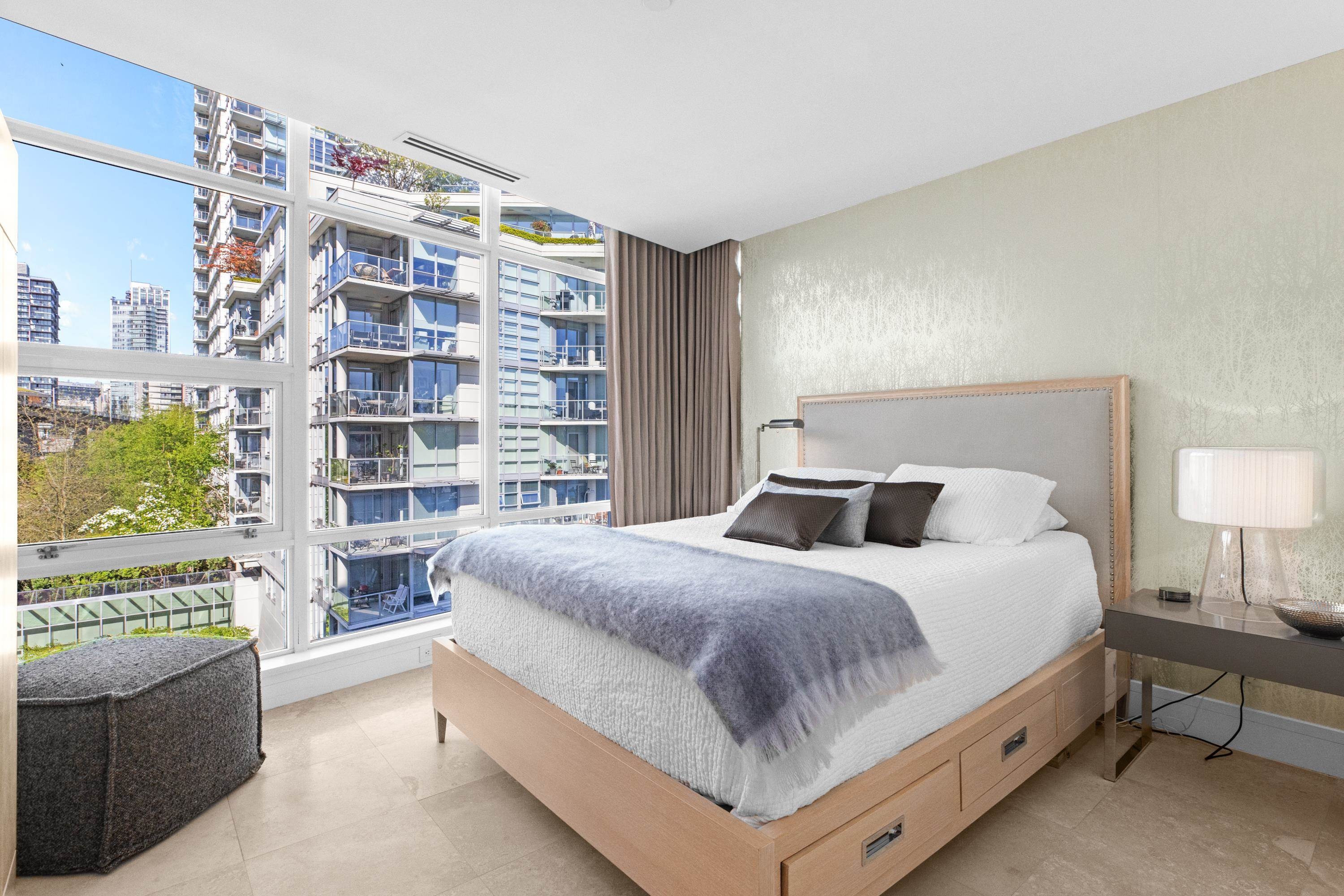 701-628 Kinghorne Mews, Vancouver, BC