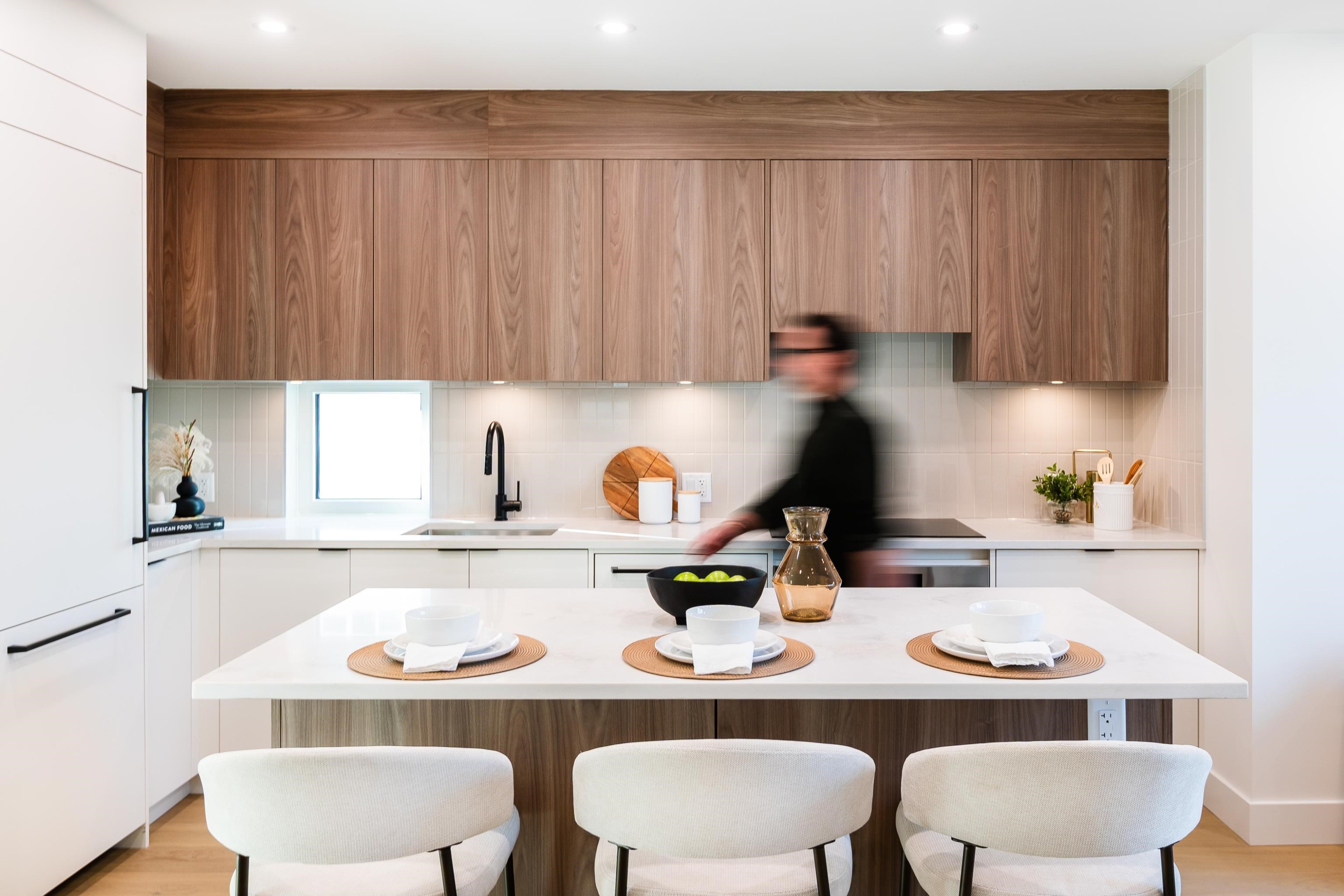 122-1552 3Rd Avenue E, Vancouver, BC