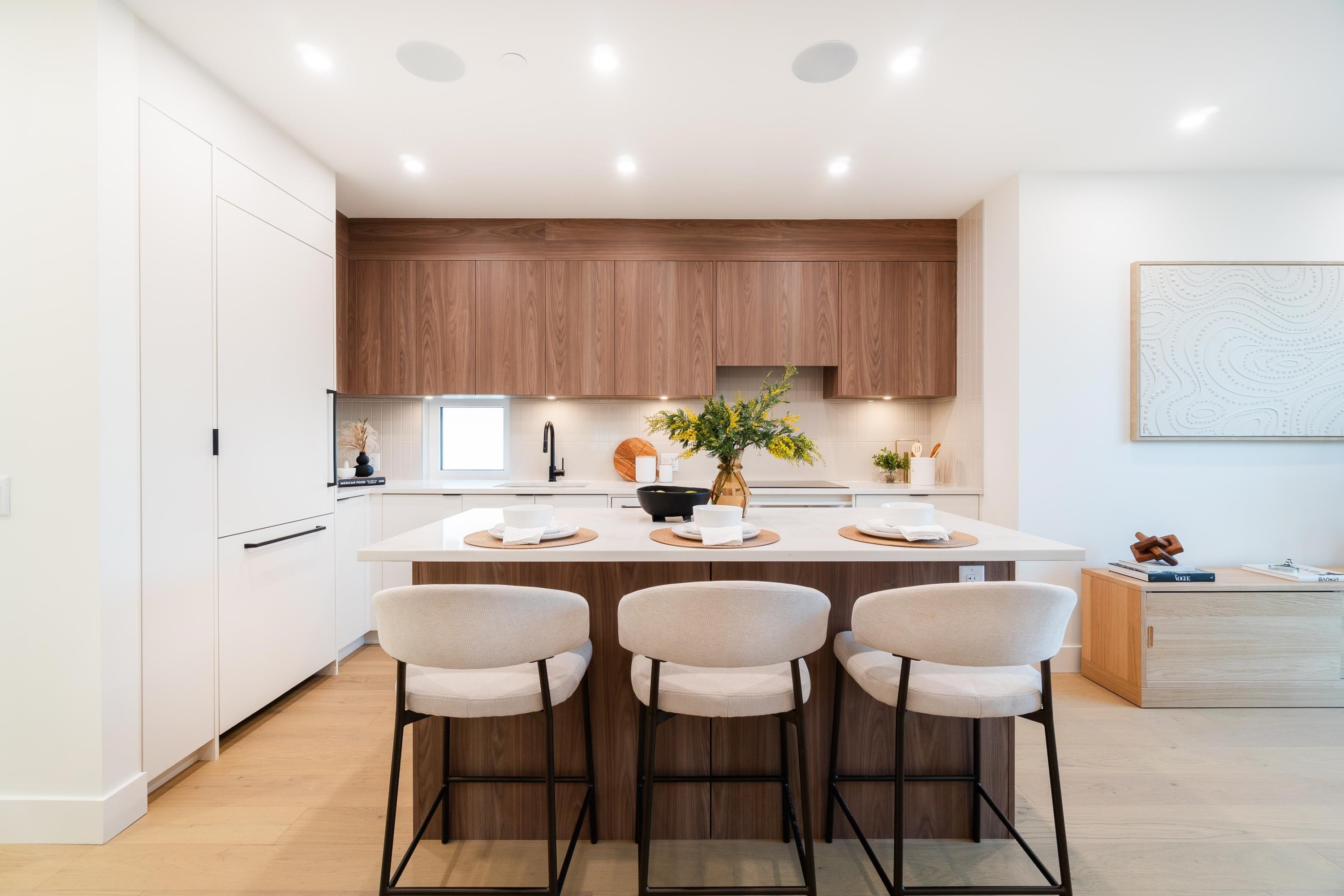 122-1552 3Rd Avenue E, Vancouver, BC