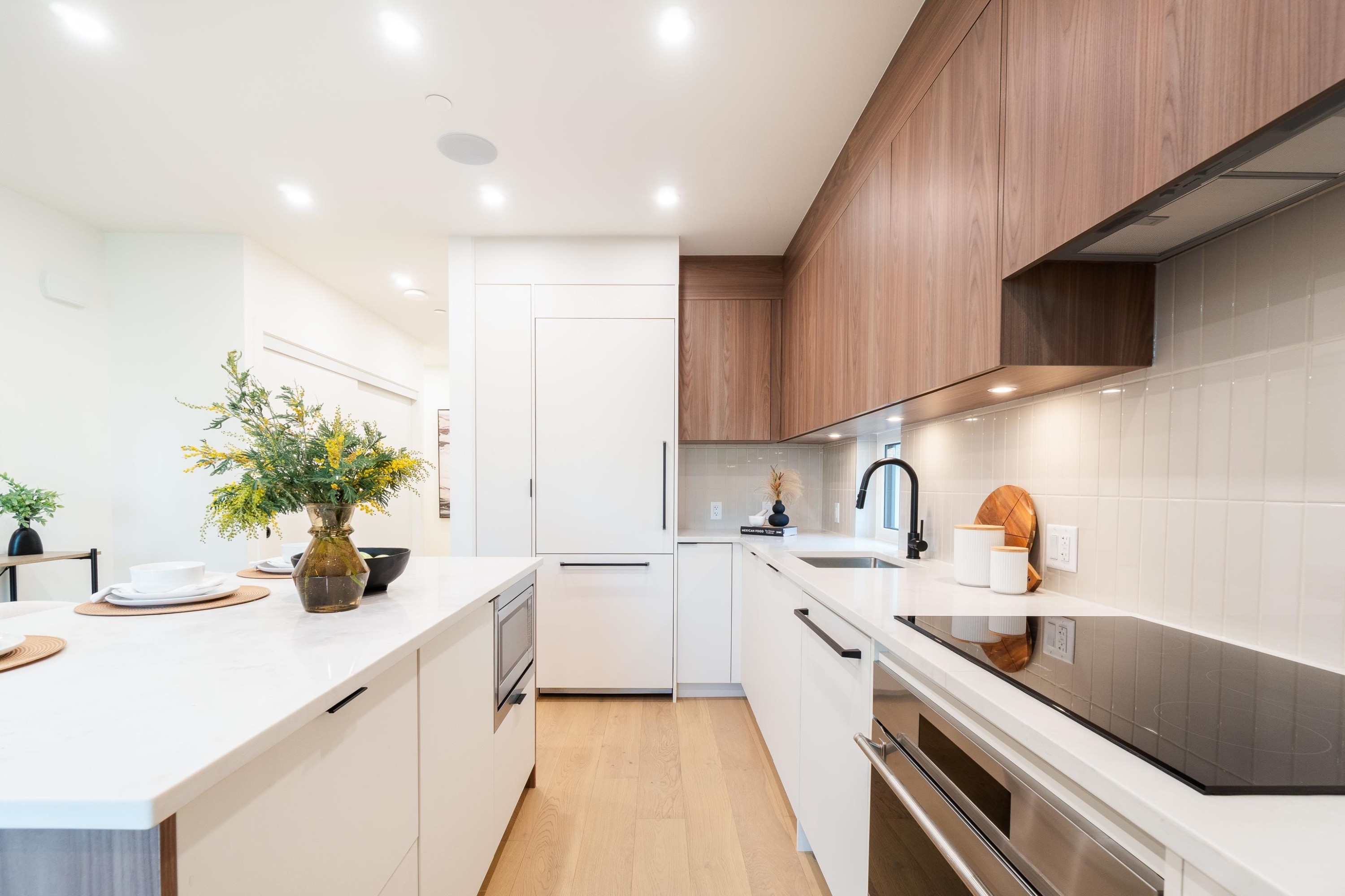 122-1552 3Rd Avenue E, Vancouver, BC